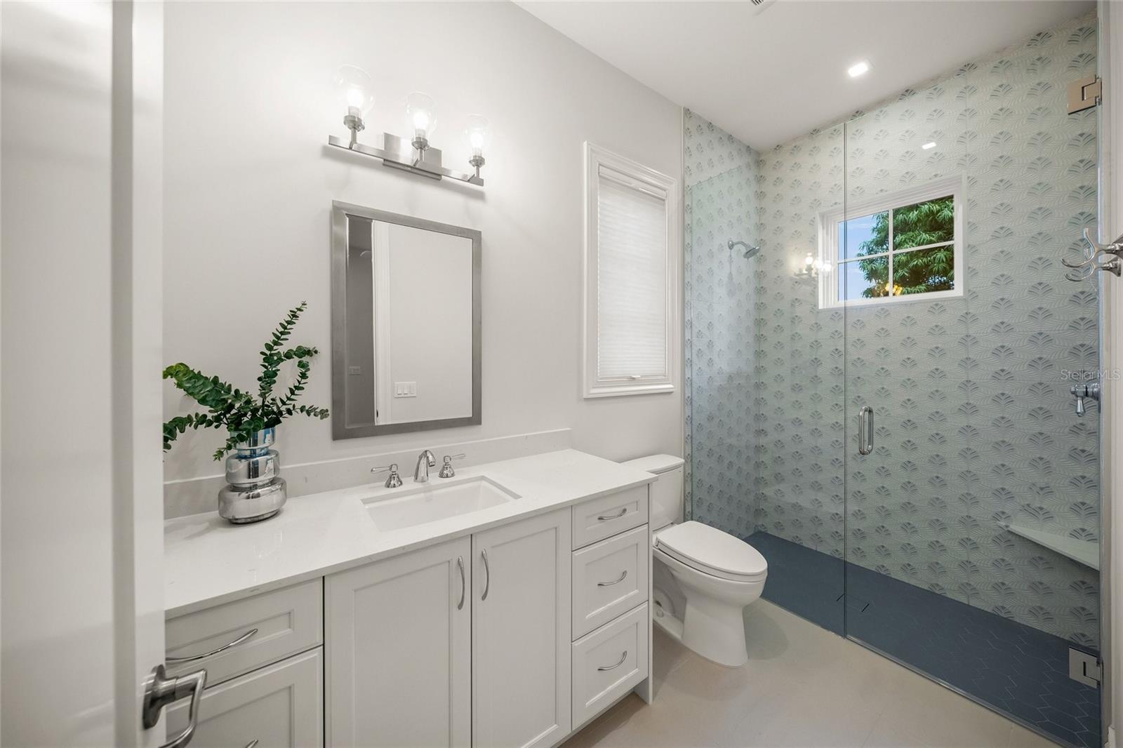 Image 34 of 74 For 1575 Eastbrook Drive