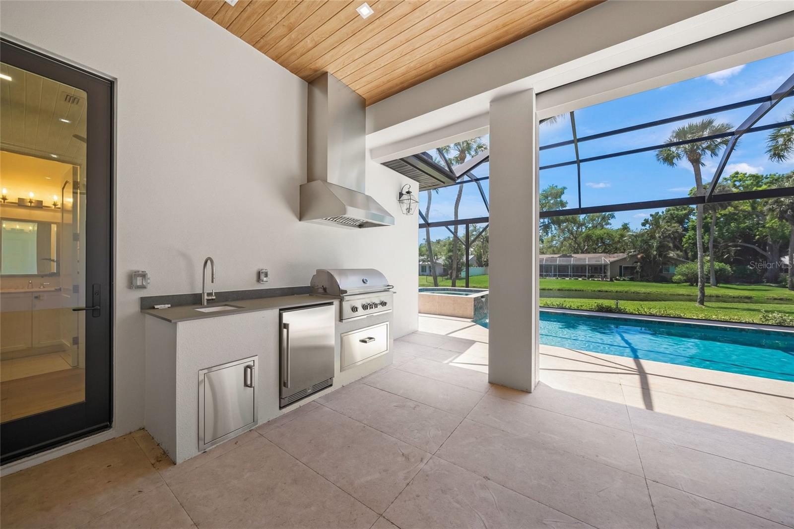 Image 41 of 74 For 1575 Eastbrook Drive