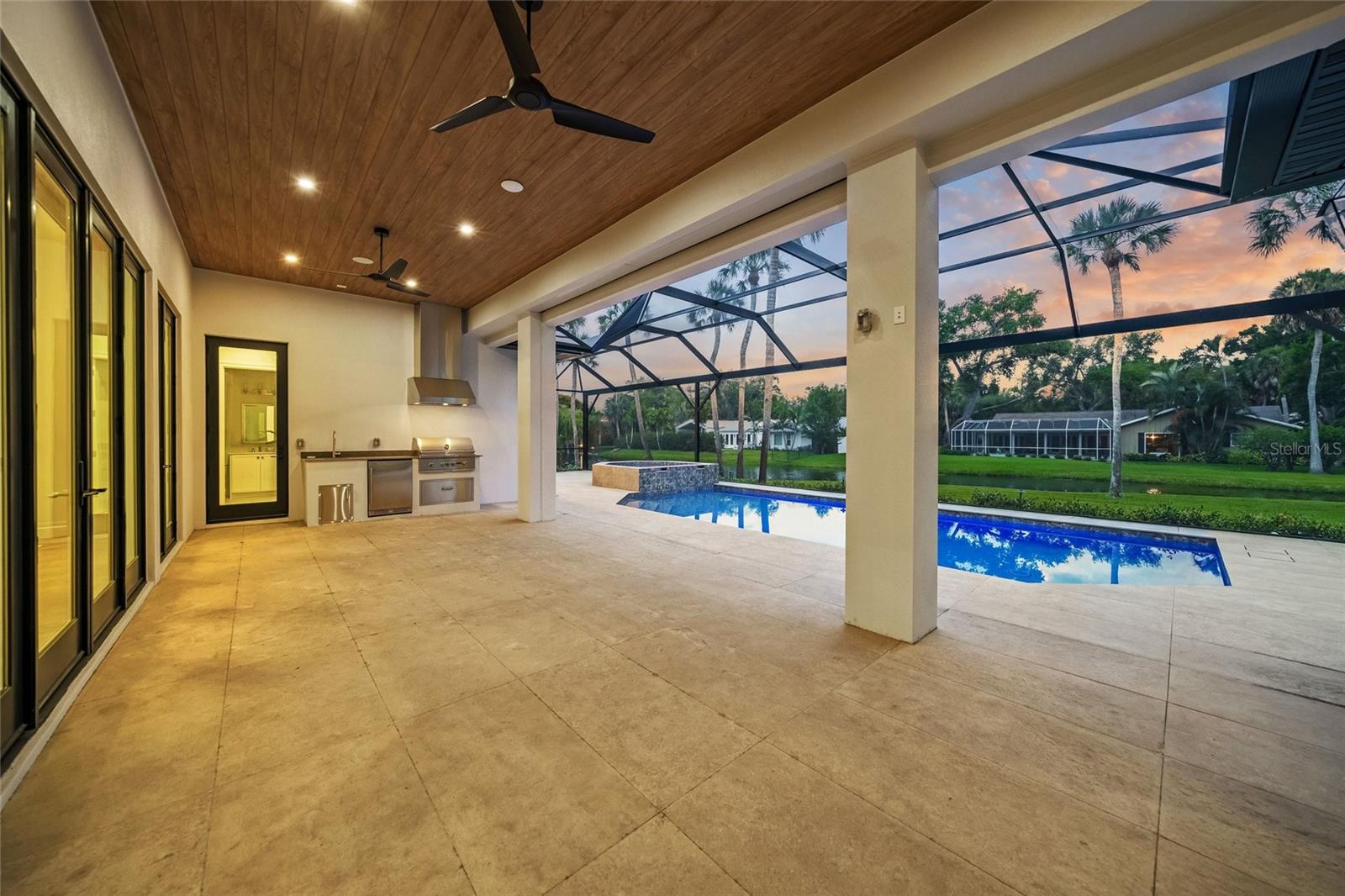 Image 43 of 74 For 1575 Eastbrook Drive