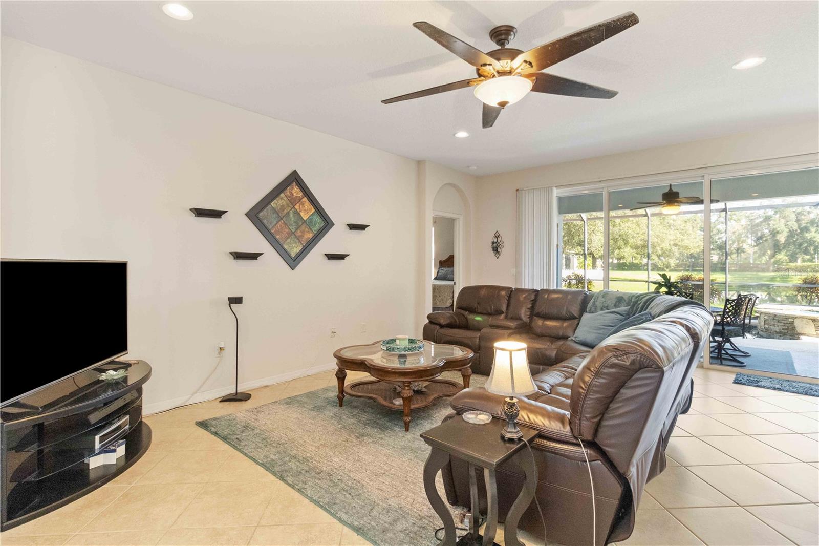 Image 6 of 18 For 6815 45th Terrace E