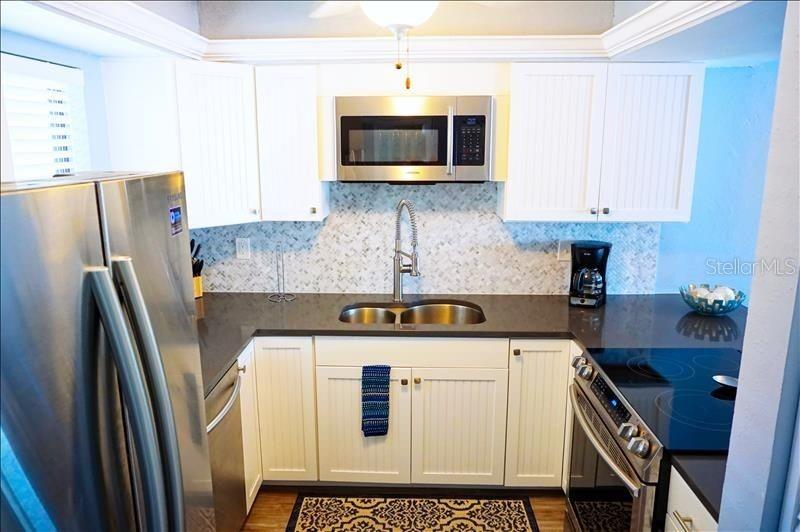 Image 9 of 27 For 1801 Gulf Drive N 266
