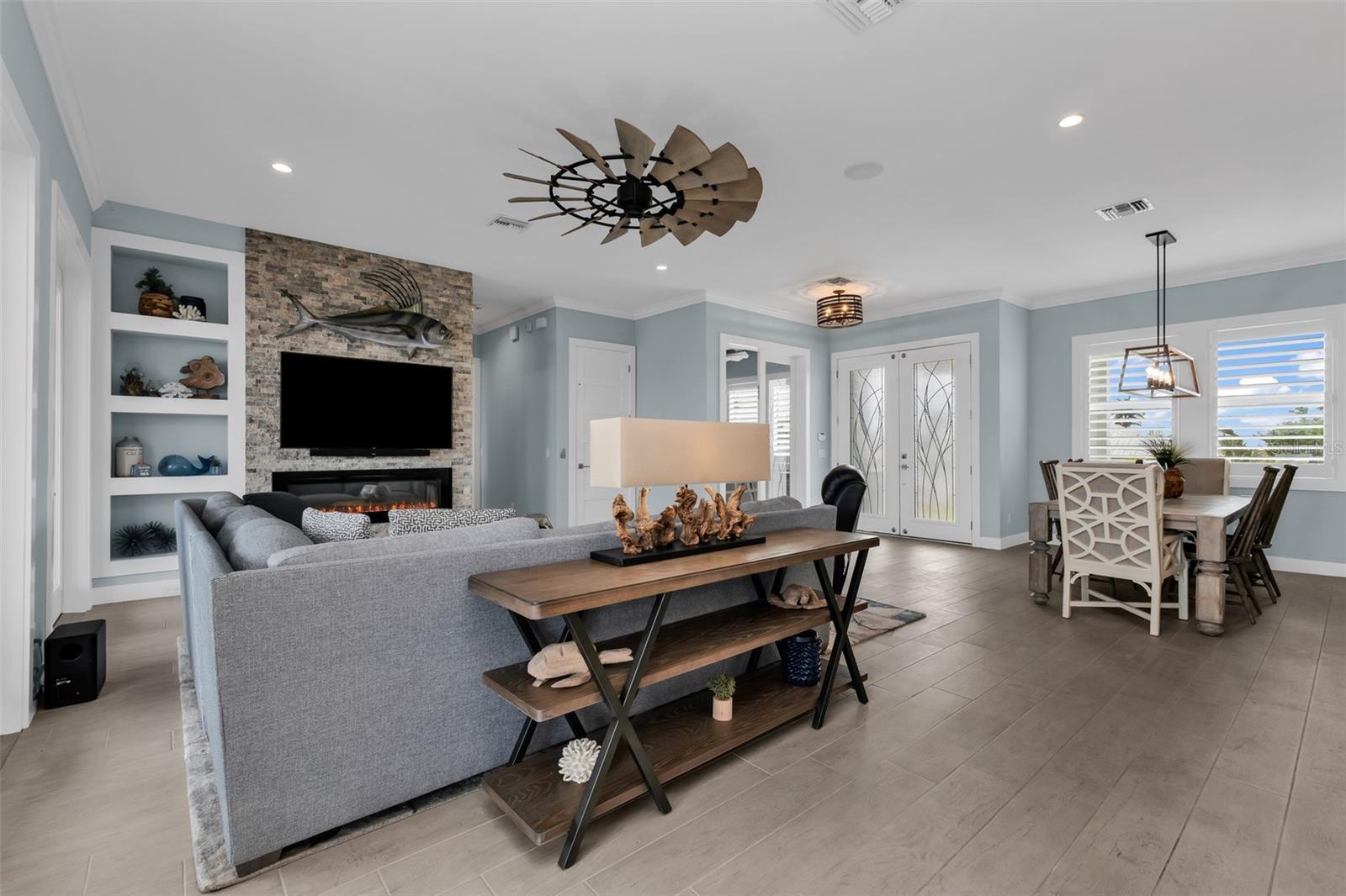 Image 17 of 95 For 24216 Yacht Club Boulevard