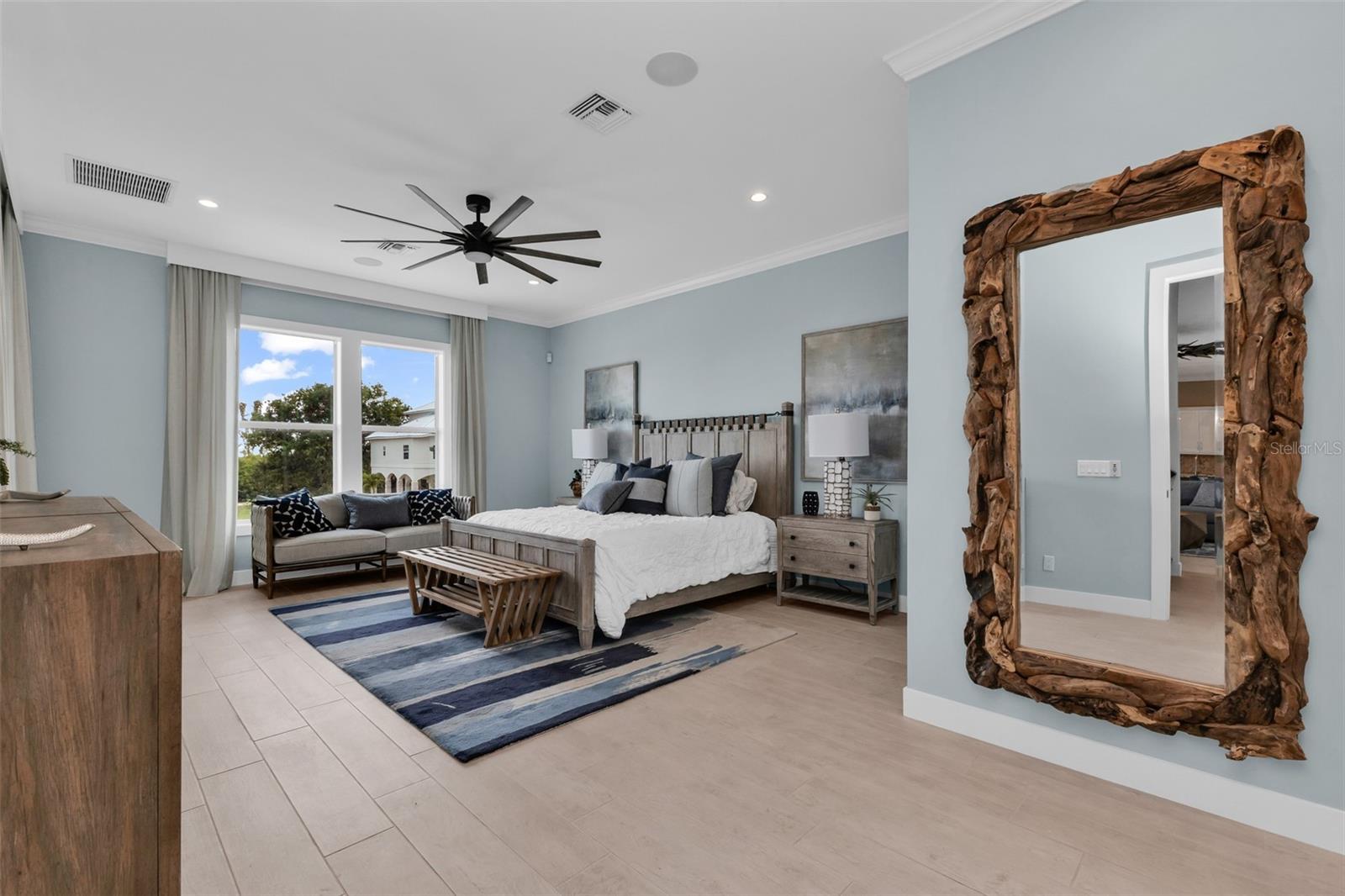 Image 39 of 95 For 24216 Yacht Club Boulevard