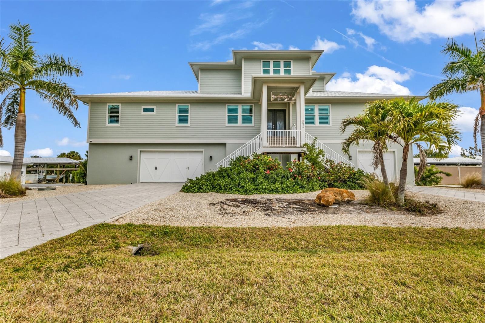Image 4 of 95 For 24216 Yacht Club Boulevard