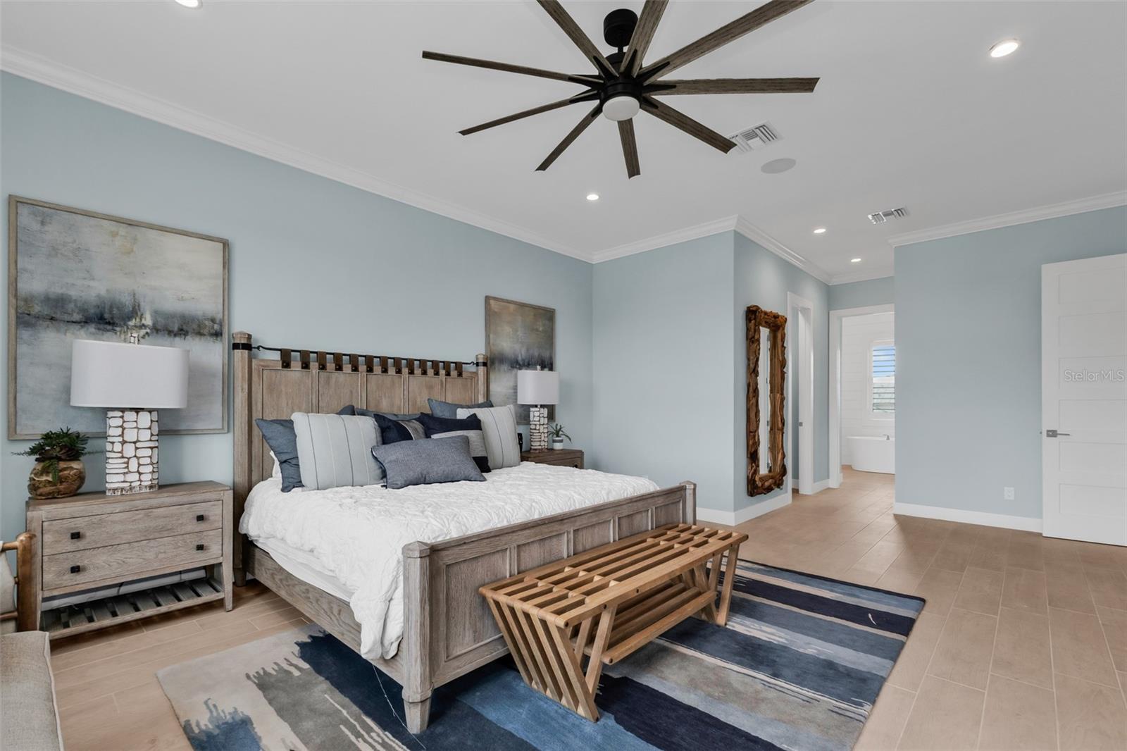 Image 40 of 95 For 24216 Yacht Club Boulevard