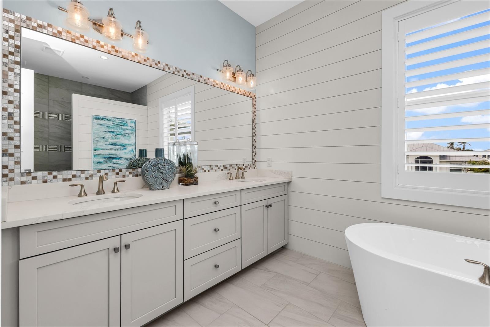 Image 43 of 95 For 24216 Yacht Club Boulevard