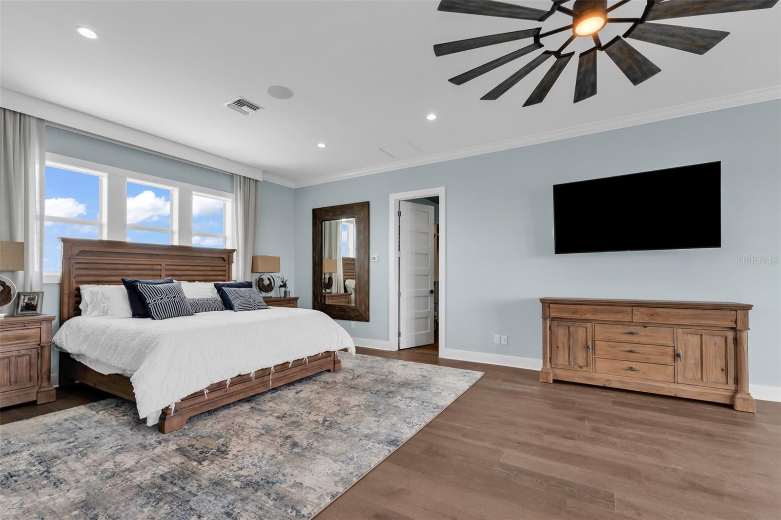 Image 52 of 95 For 24216 Yacht Club Boulevard