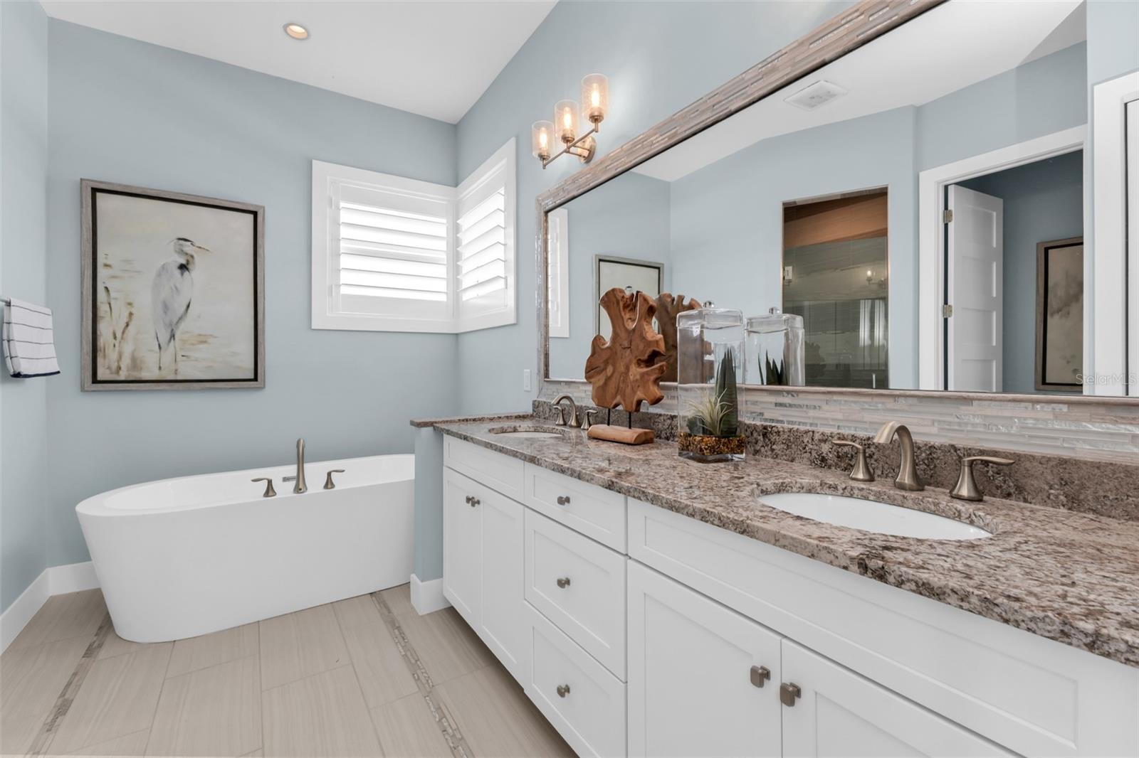 Image 58 of 95 For 24216 Yacht Club Boulevard