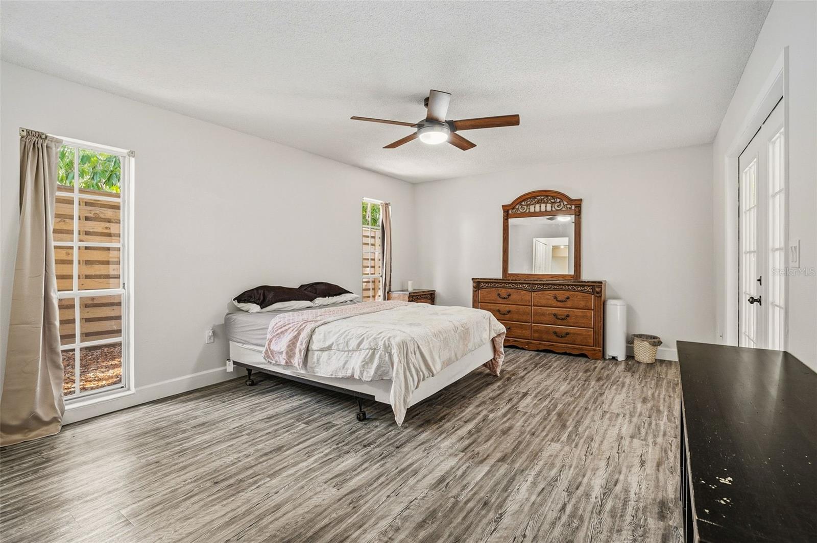 Image 17 of 45 For 2749 Greendale Drive
