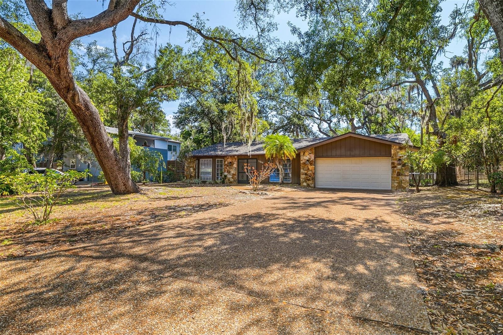 Image 2 of 45 For 2749 Greendale Drive