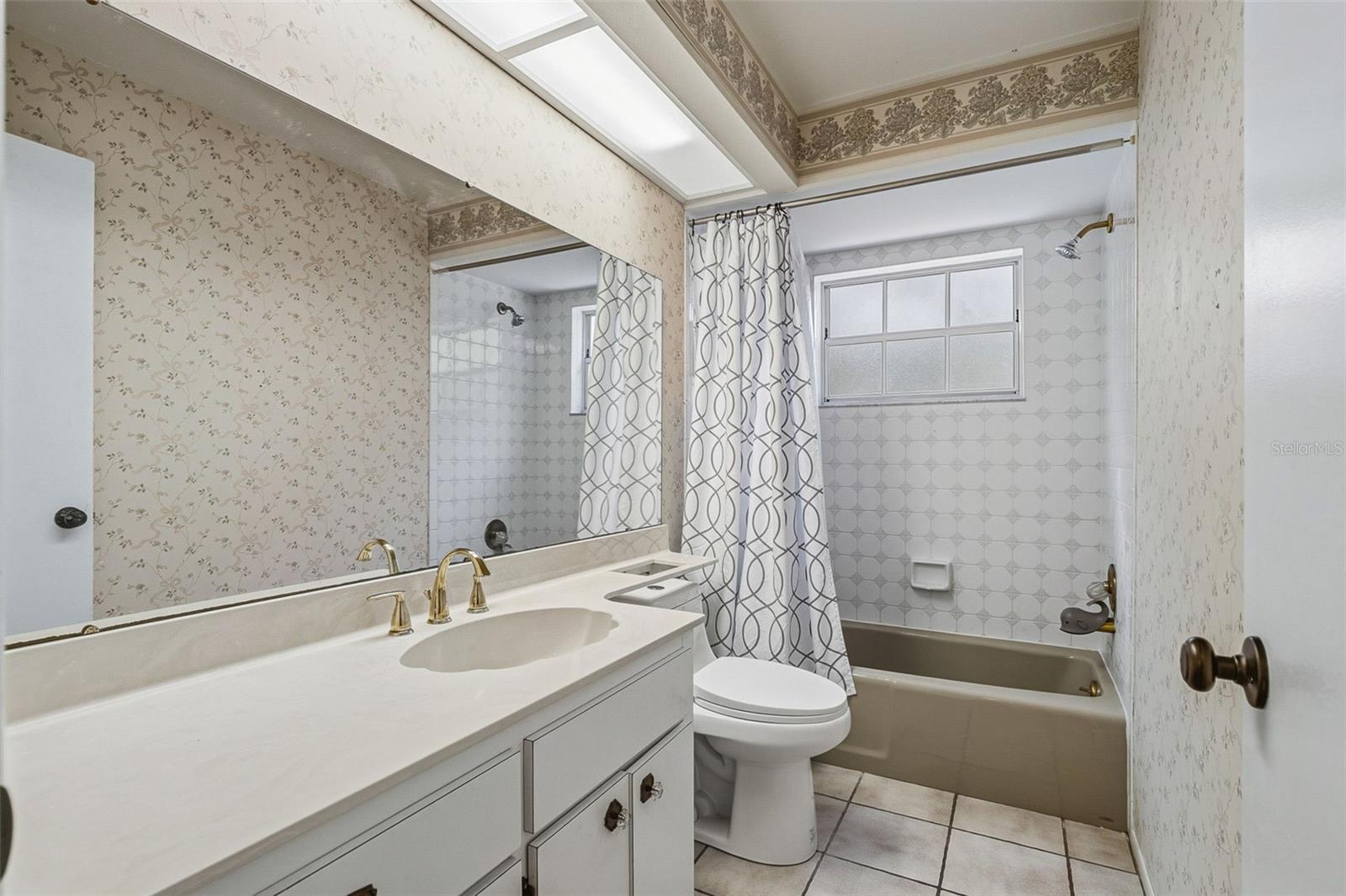 Image 25 of 45 For 2749 Greendale Drive