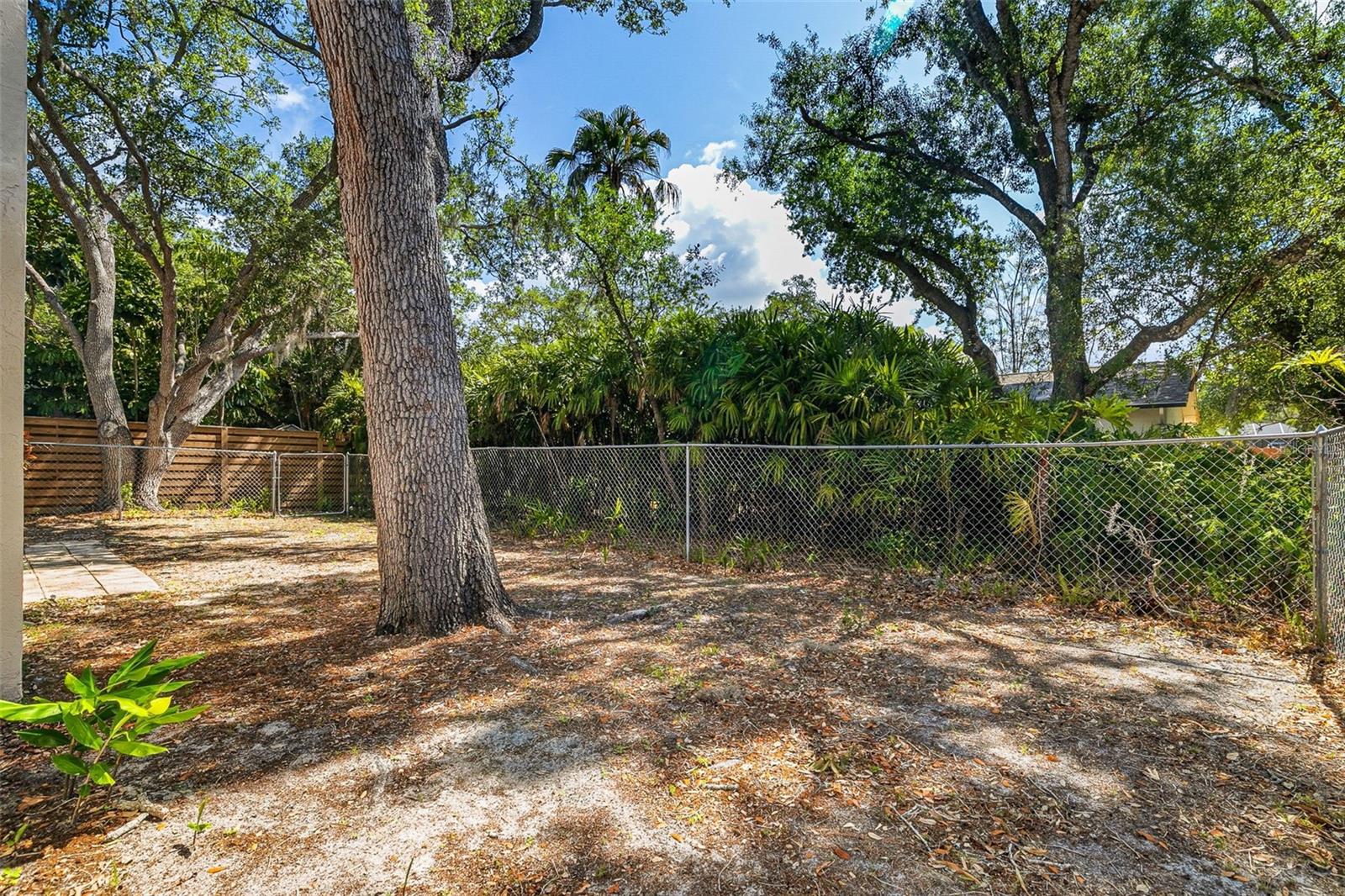Image 35 of 45 For 2749 Greendale Drive