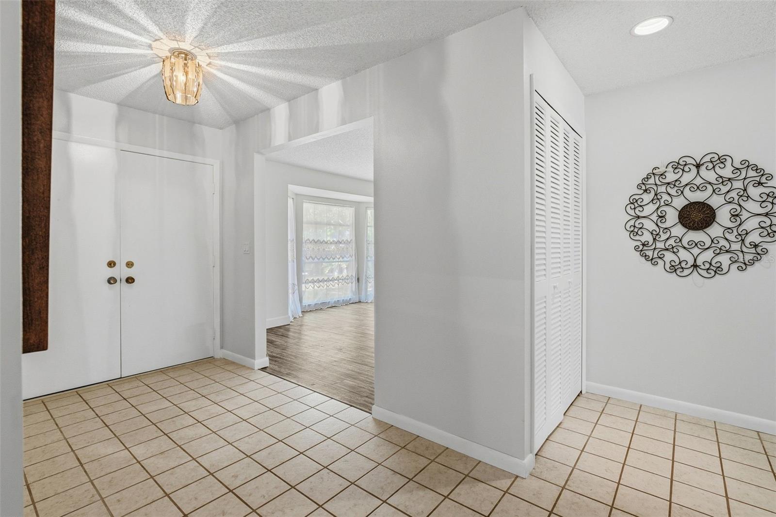 Image 6 of 45 For 2749 Greendale Drive