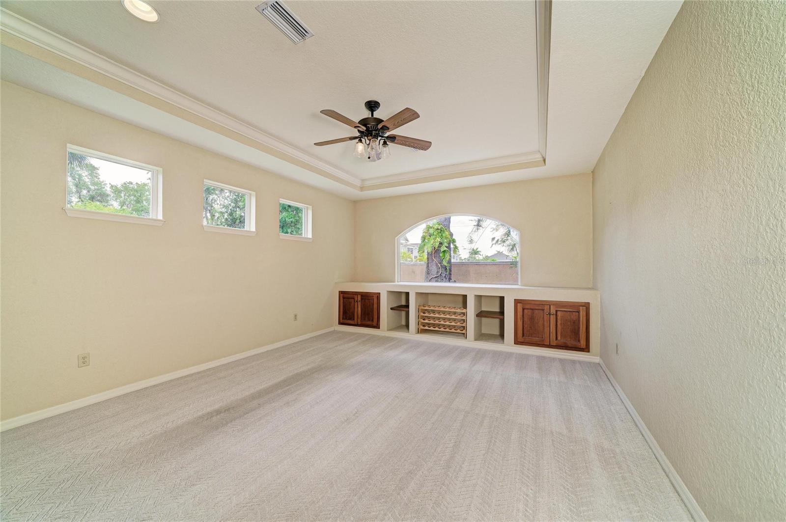 Image 12 of 59 For 5811 30th Court E