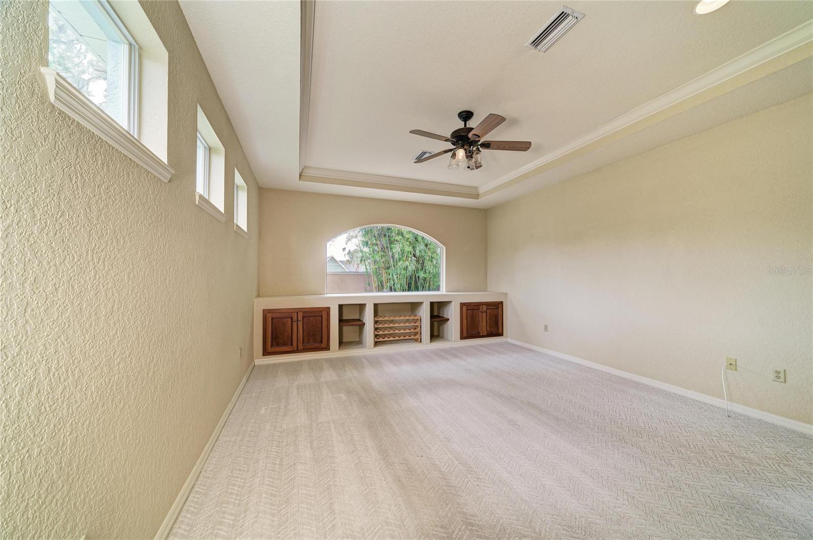 Image 13 of 59 For 5811 30th Court E
