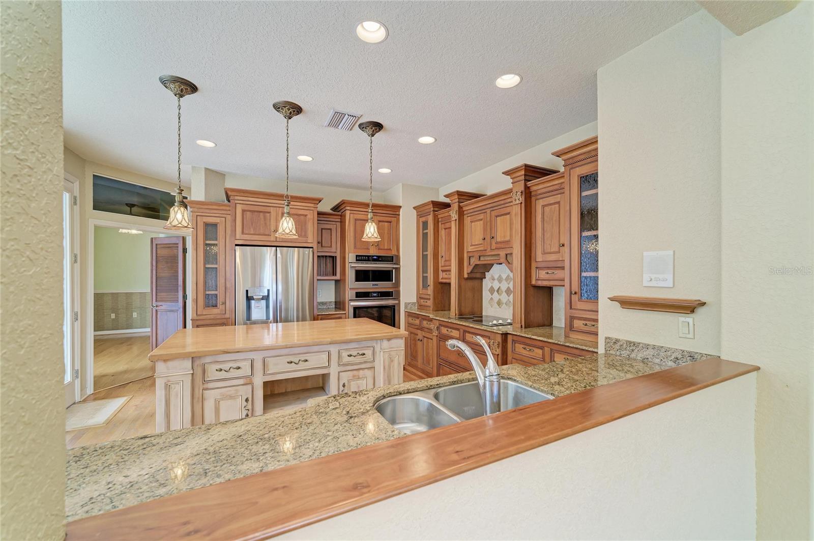 Image 16 of 59 For 5811 30th Court E
