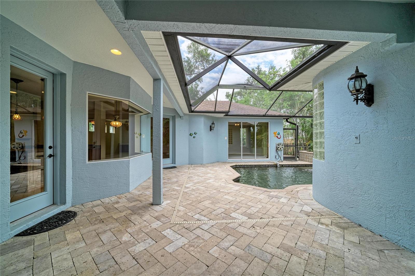 Image 40 of 59 For 5811 30th Court E