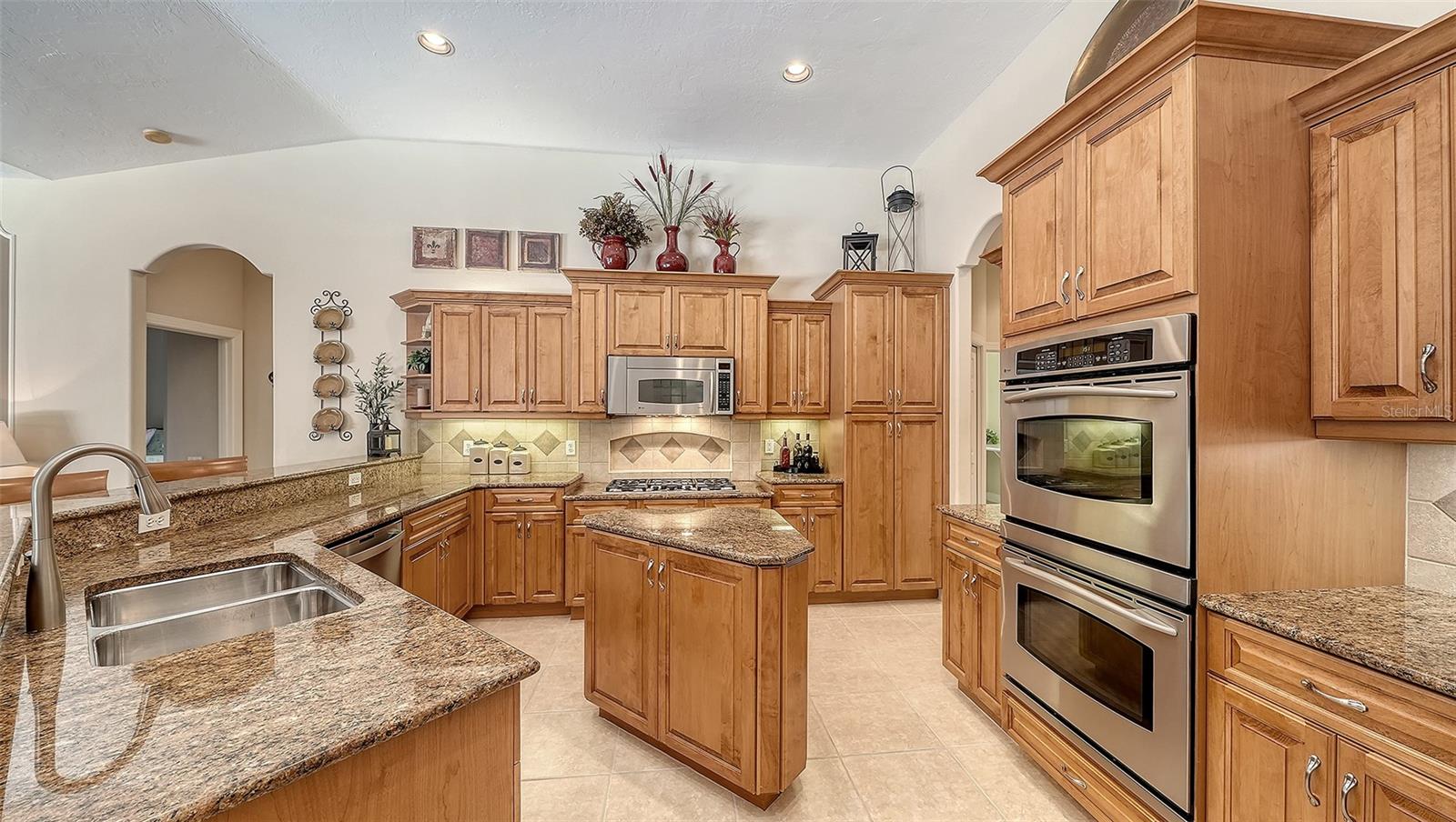 Image 15 of 72 For 7507 Abbey Glen