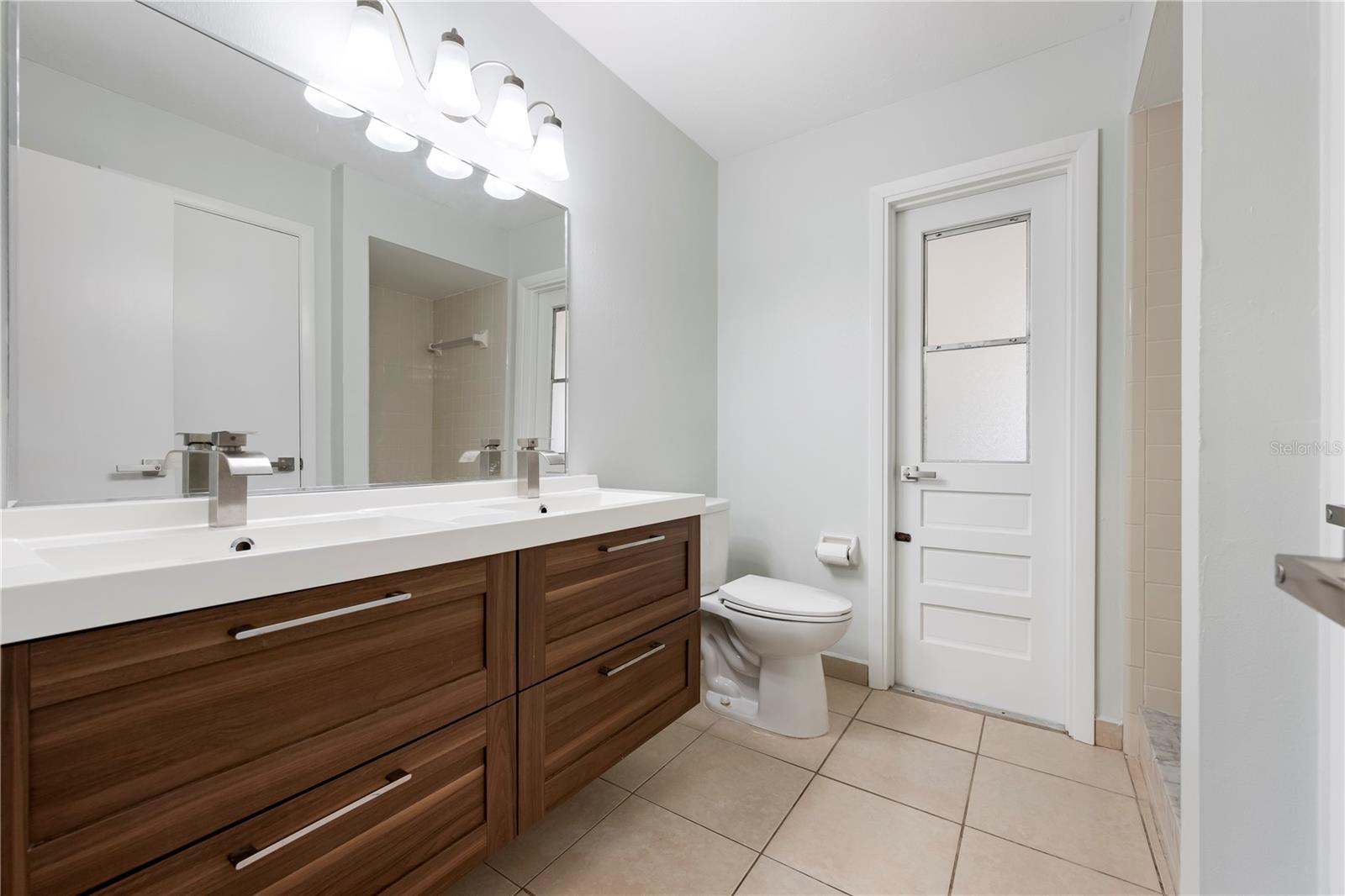 Image 10 of 23 For 5446 Foxwood Drive