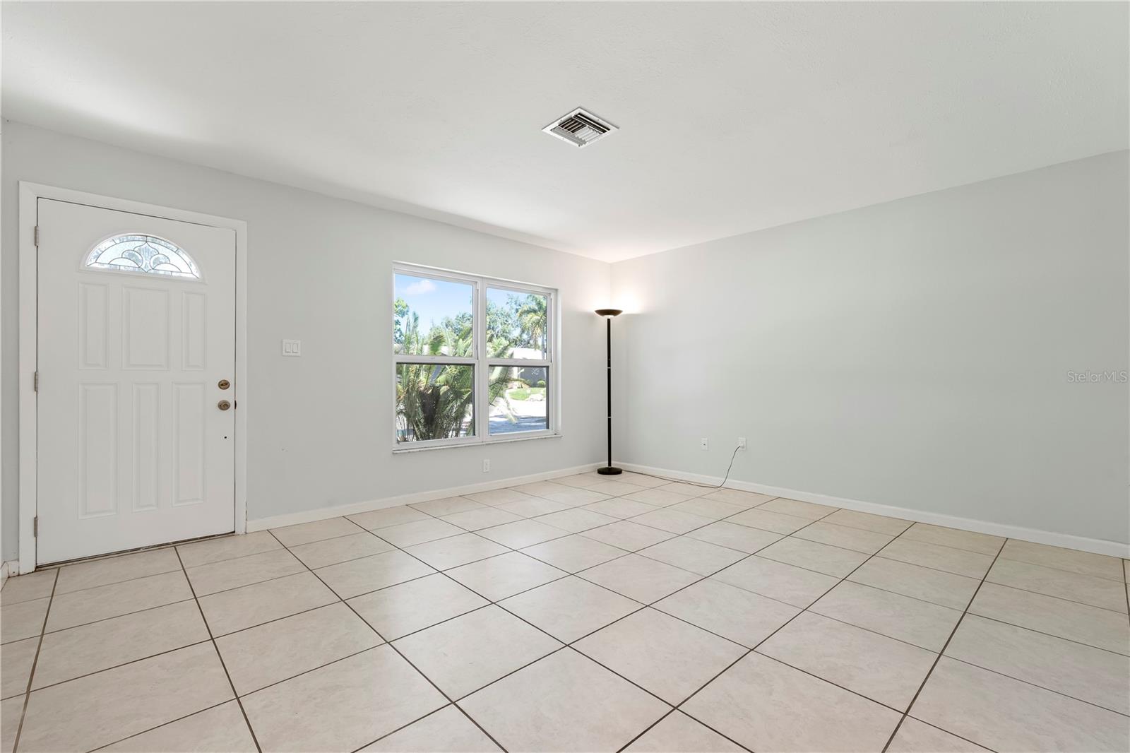 Image 3 of 23 For 5446 Foxwood Drive