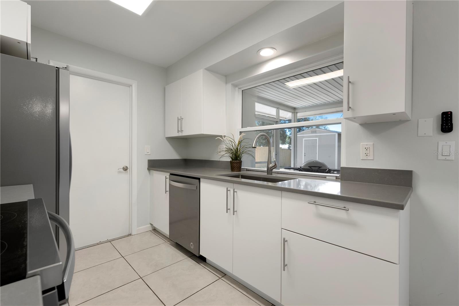 Image 7 of 23 For 5446 Foxwood Drive