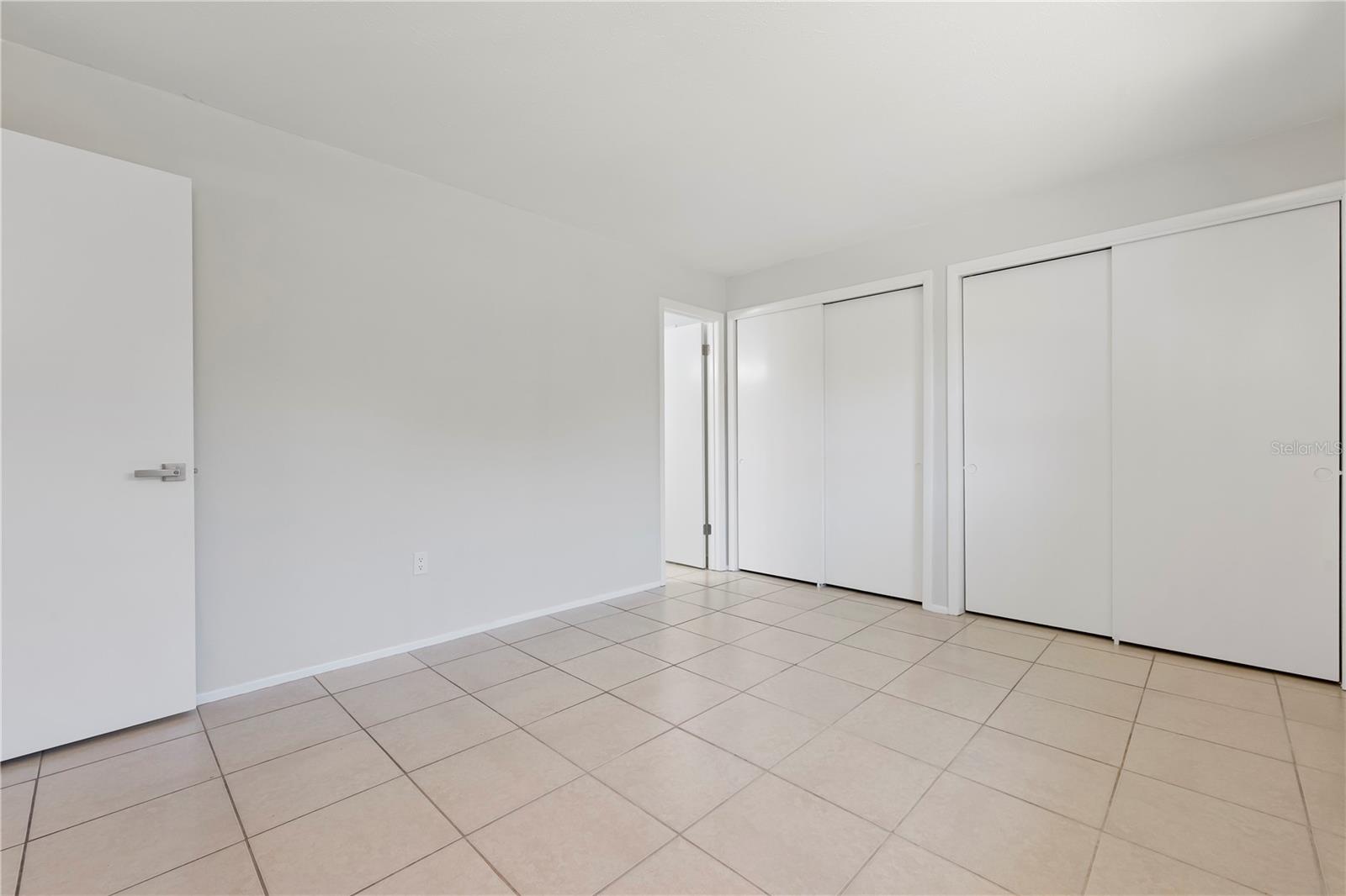 Image 9 of 23 For 5446 Foxwood Drive