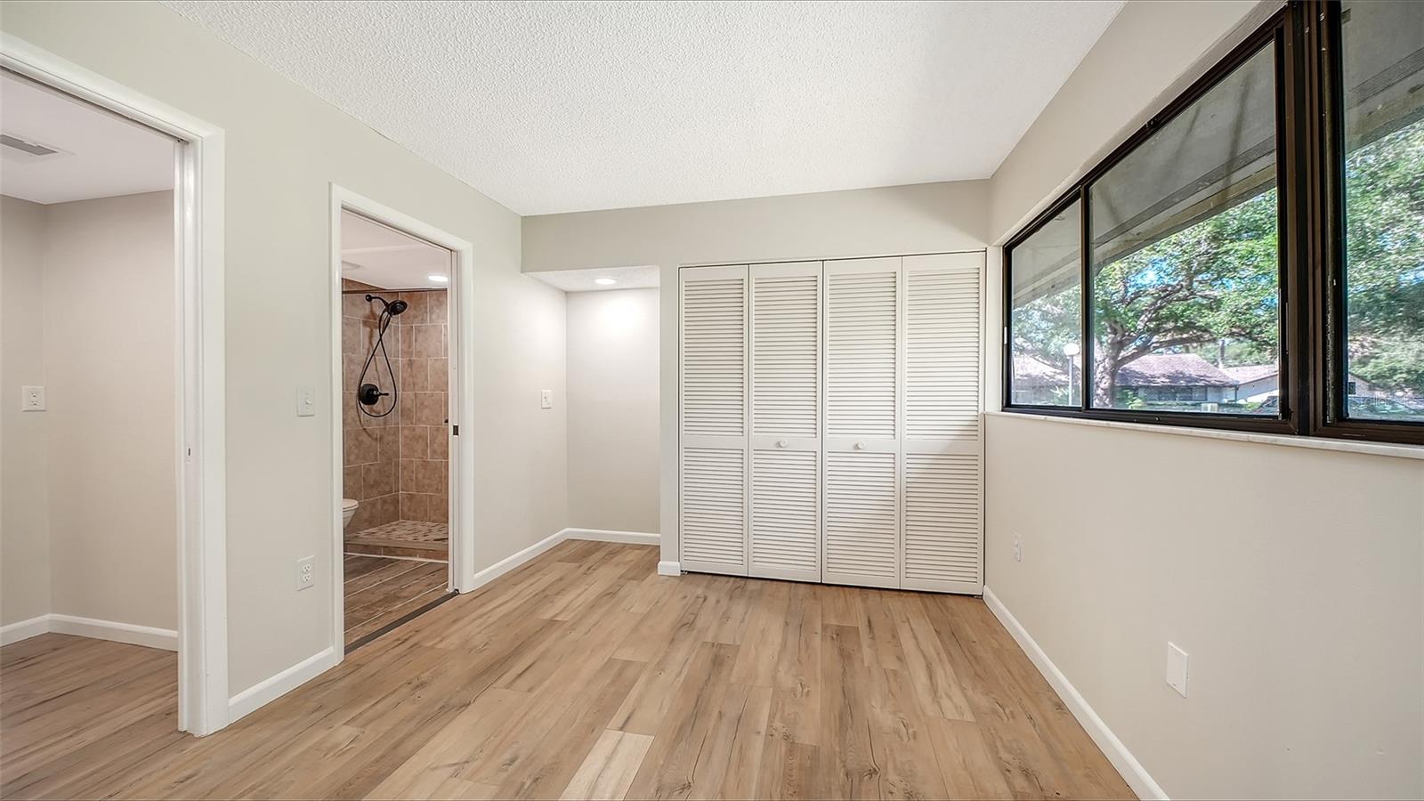 Image 11 of 29 For 3569 Longmeadow  35