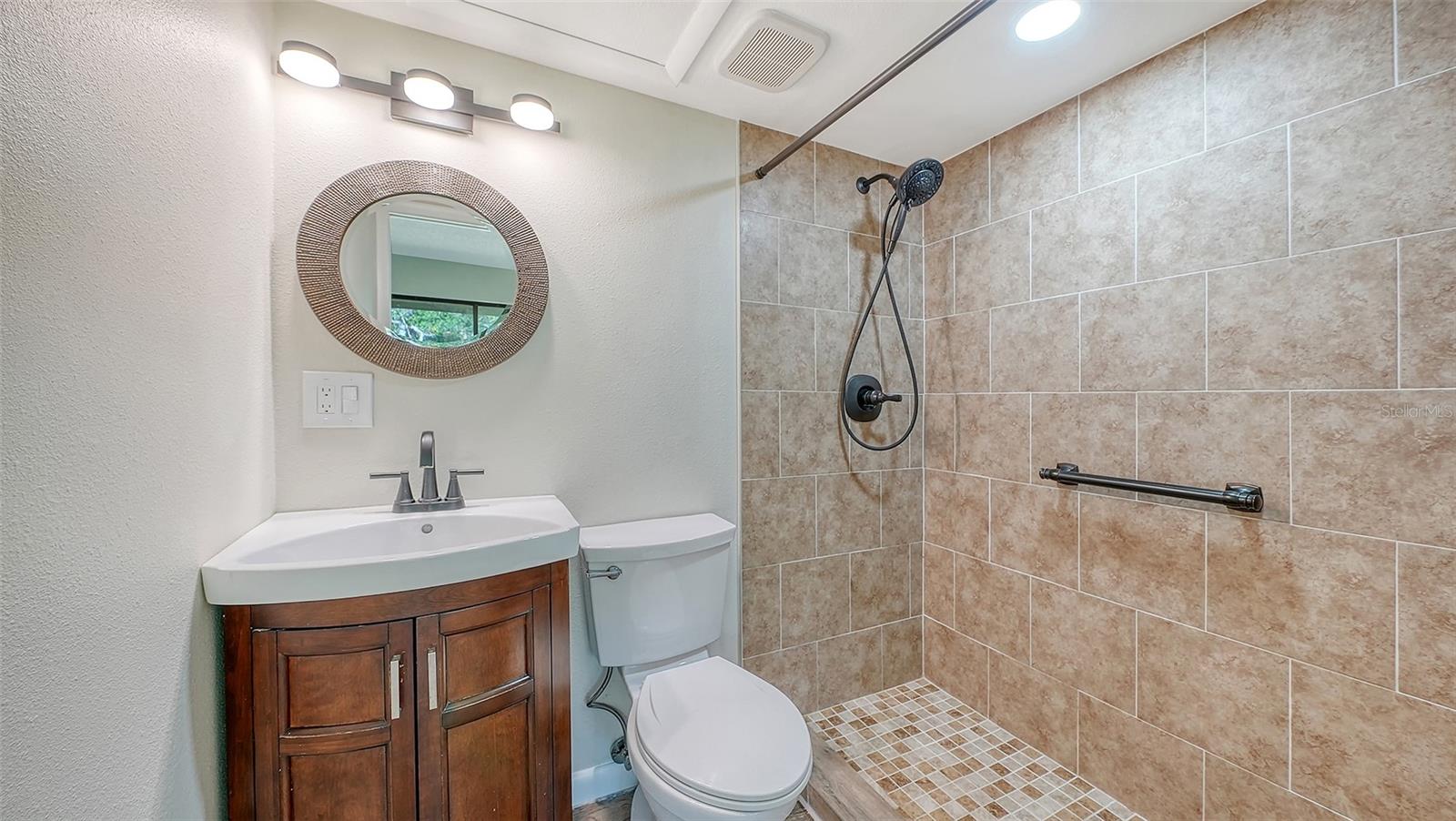 Image 12 of 29 For 3569 Longmeadow  35
