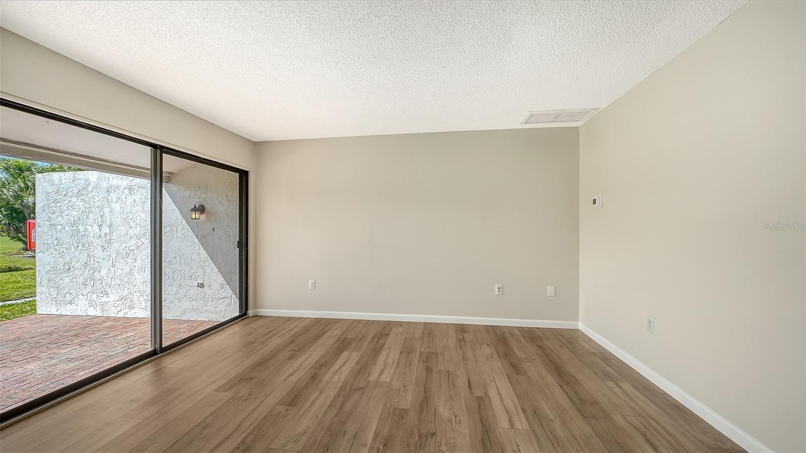 Image 4 of 29 For 3569 Longmeadow  35