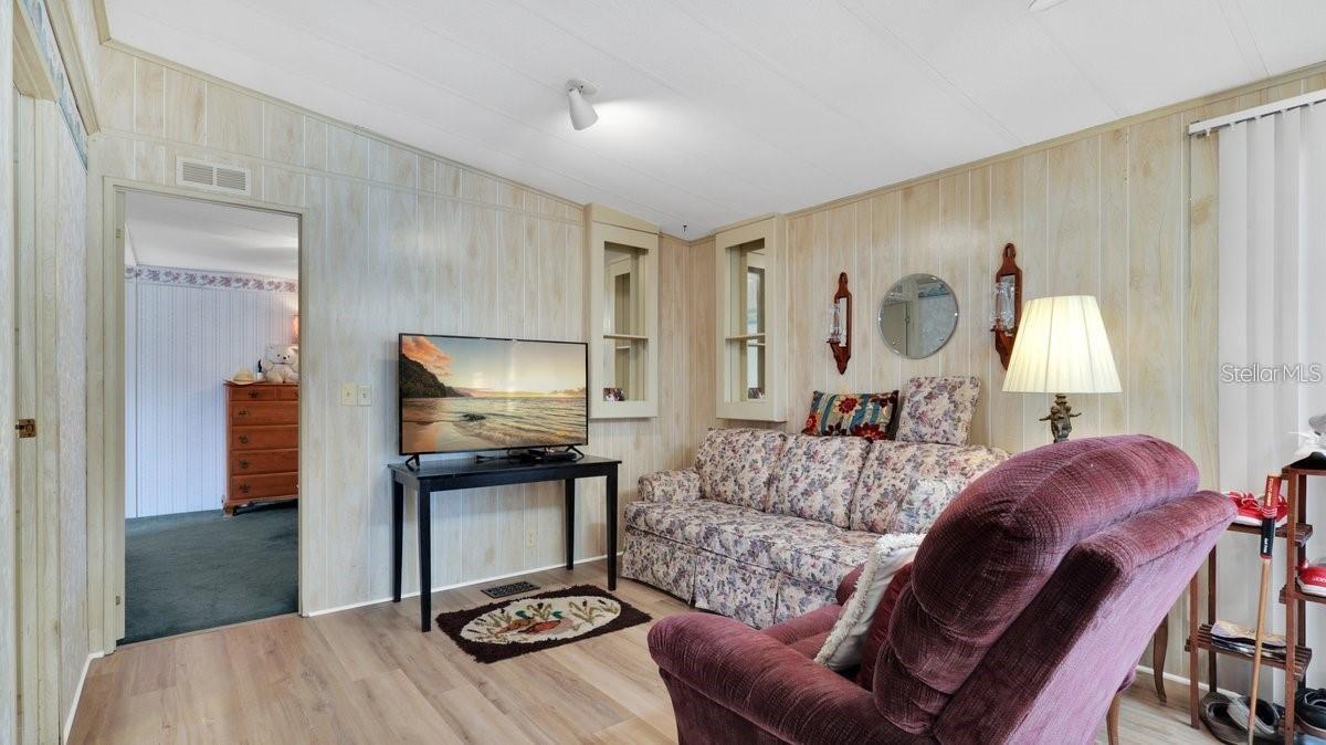Image 19 of 29 For 4212 Cedarwood Street