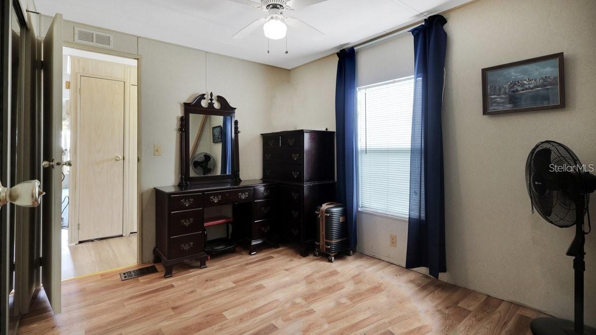 Image 21 of 29 For 4212 Cedarwood Street