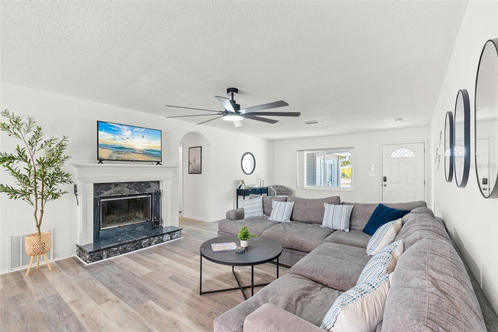 Image 3 of 25 For 3007 Florida Boulevard
