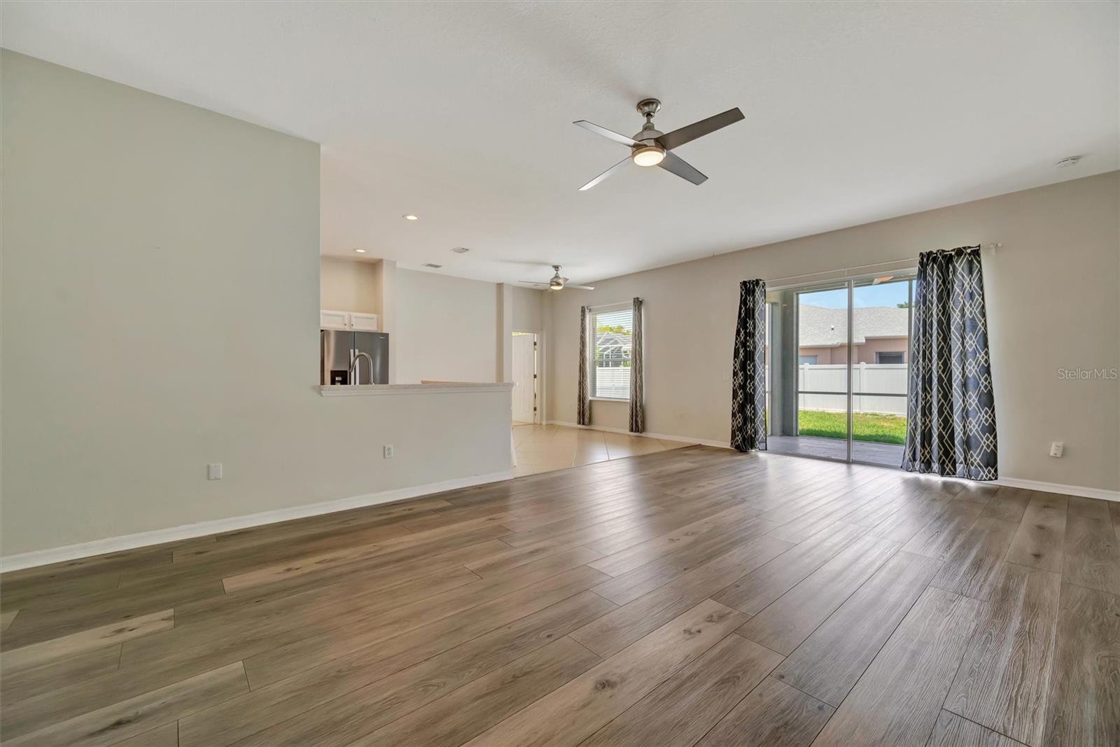 Image 14 of 43 For 4802 Bookelia Circle