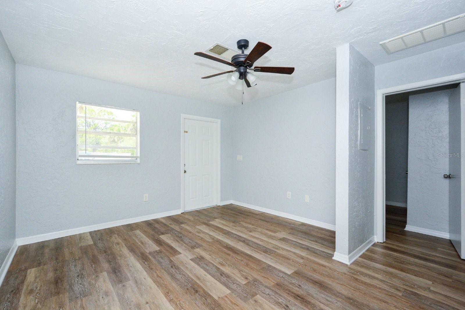 Image 5 of 12 For 2519 9th Avenue W 3