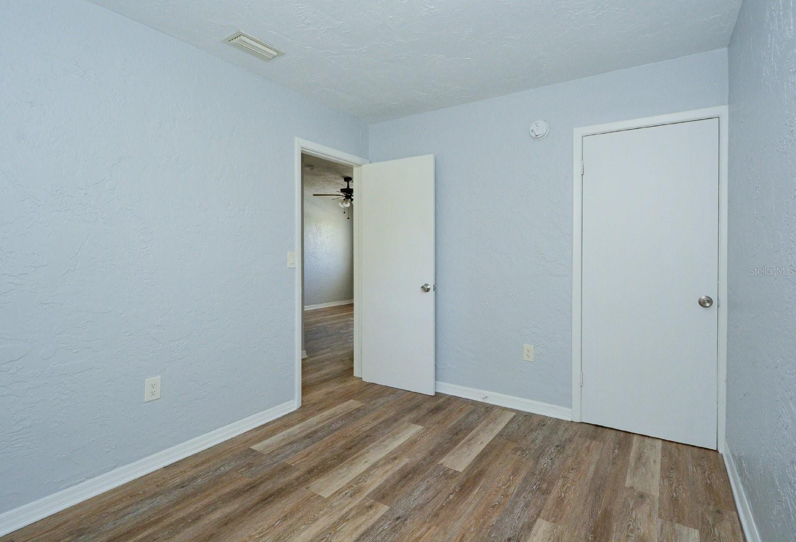 Image 9 of 12 For 2519 9th Avenue W 3