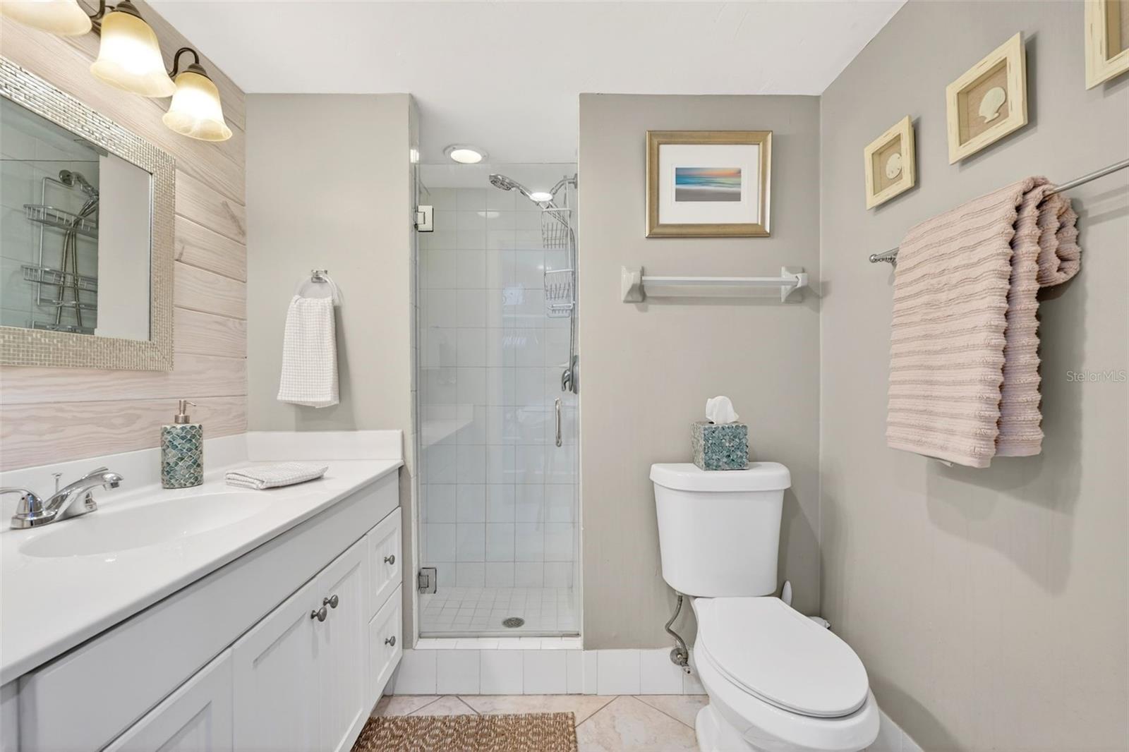 Image 19 of 36 For 633 Alhambra Road 205