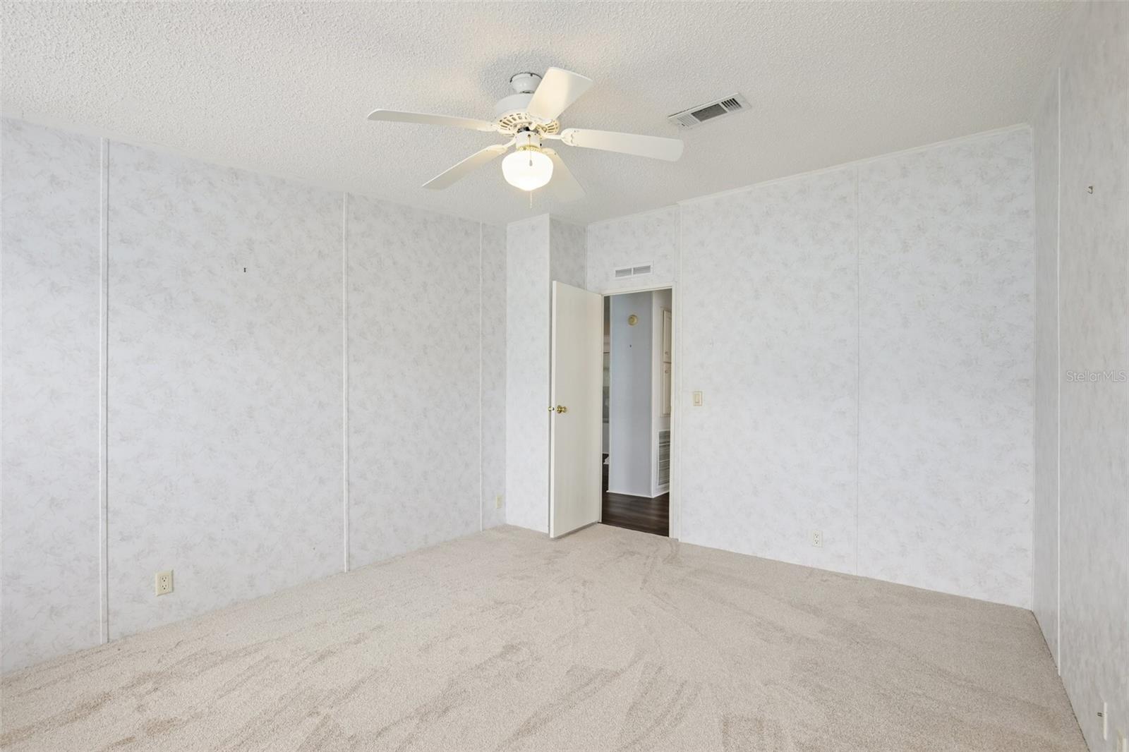 Image 13 of 27 For 6710 36th Avenue E 282