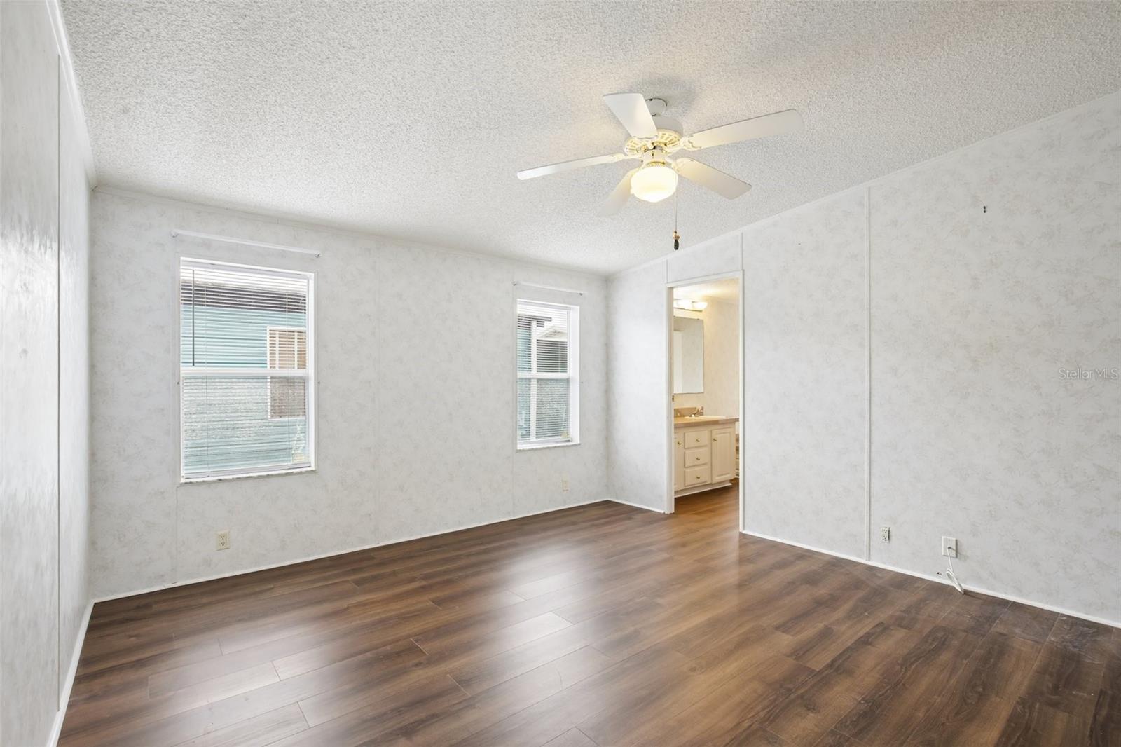 Image 19 of 27 For 6710 36th Avenue E 282