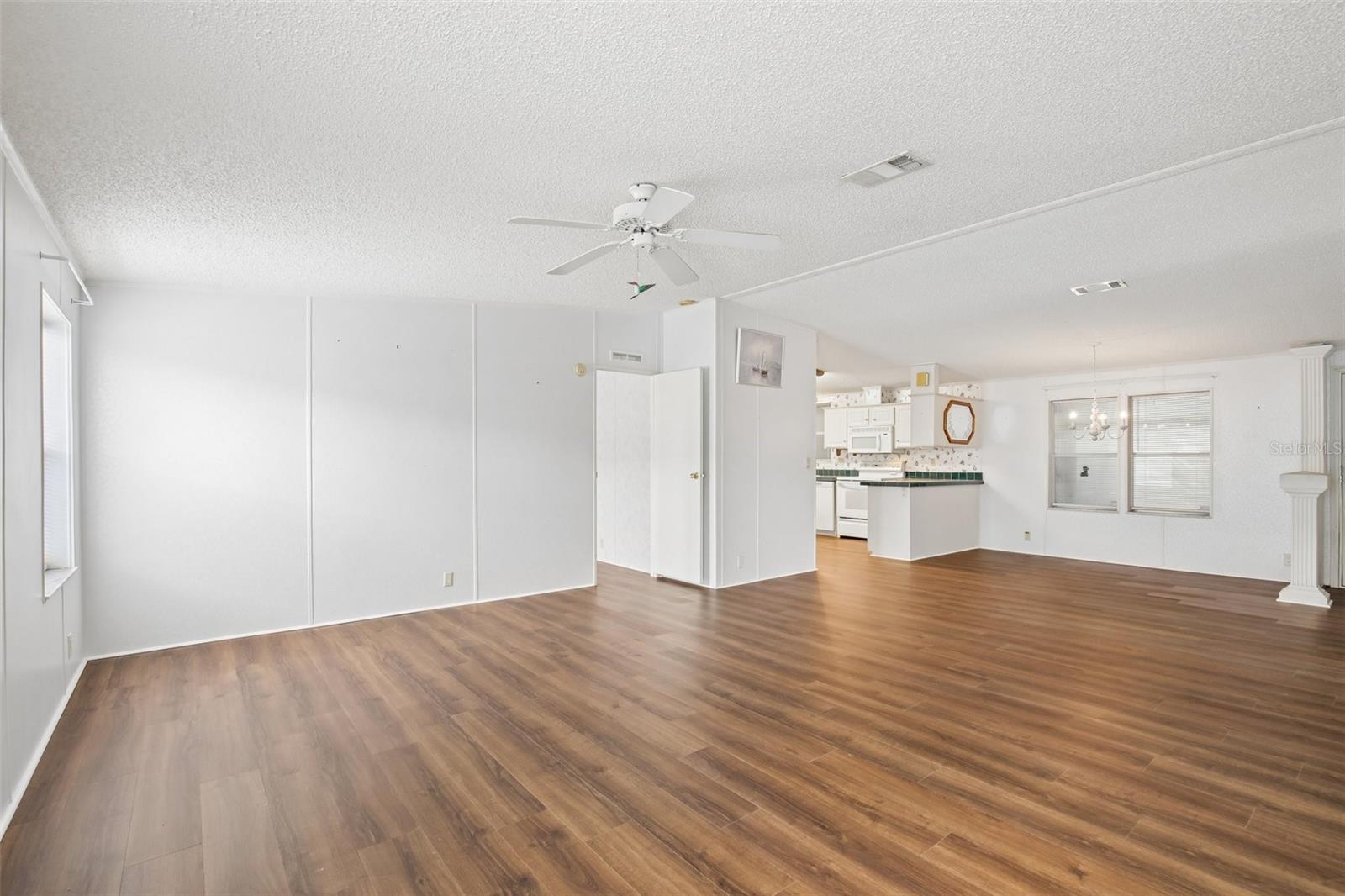 Image 4 of 27 For 6710 36th Avenue E 282