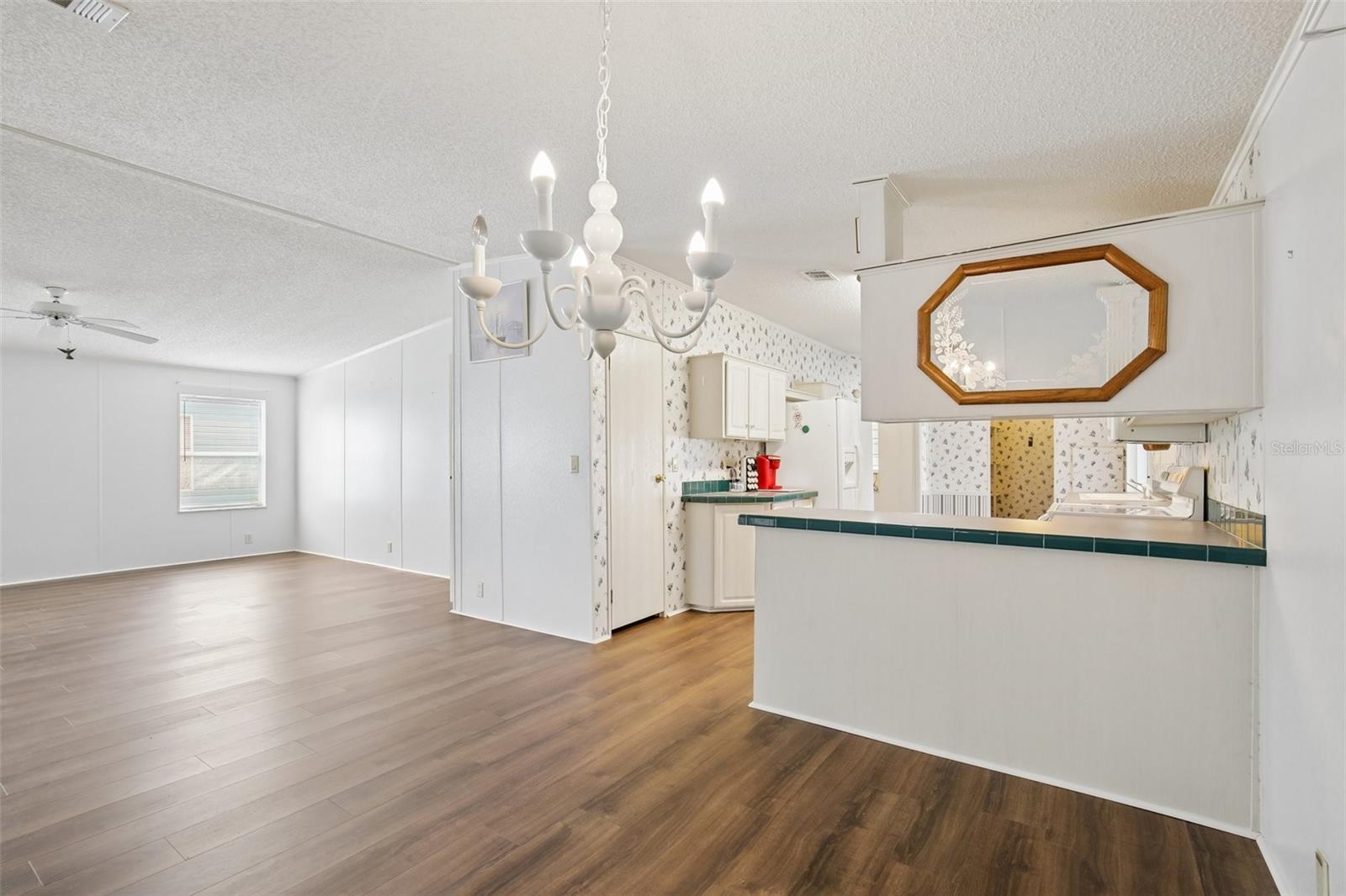 Image 7 of 27 For 6710 36th Avenue E 282