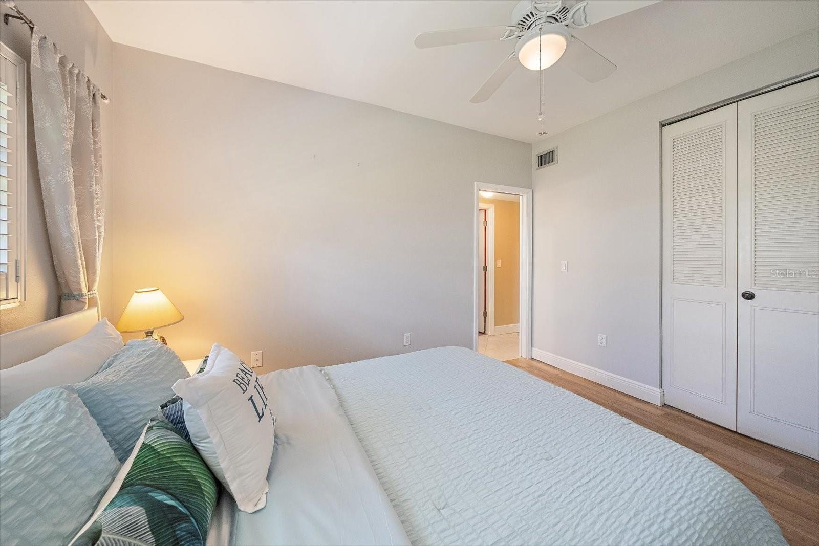 Image 16 of 29 For 5869 Tidewood Avenue 7