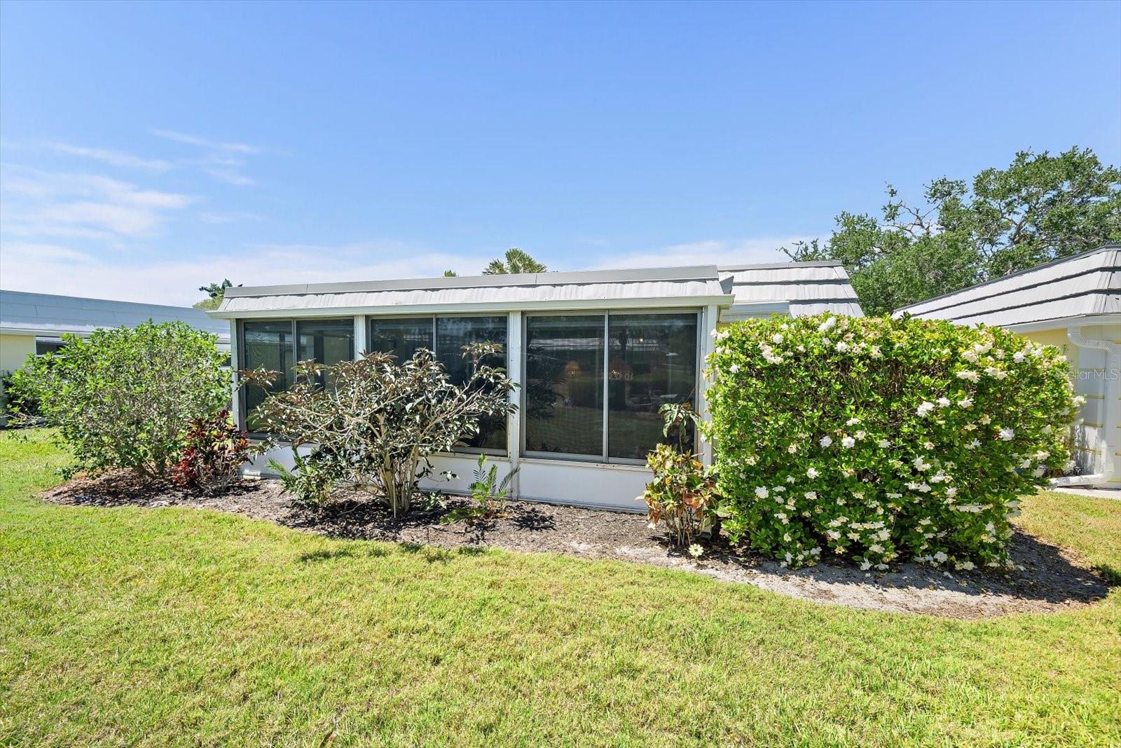 Image 26 of 29 For 5869 Tidewood Avenue 7