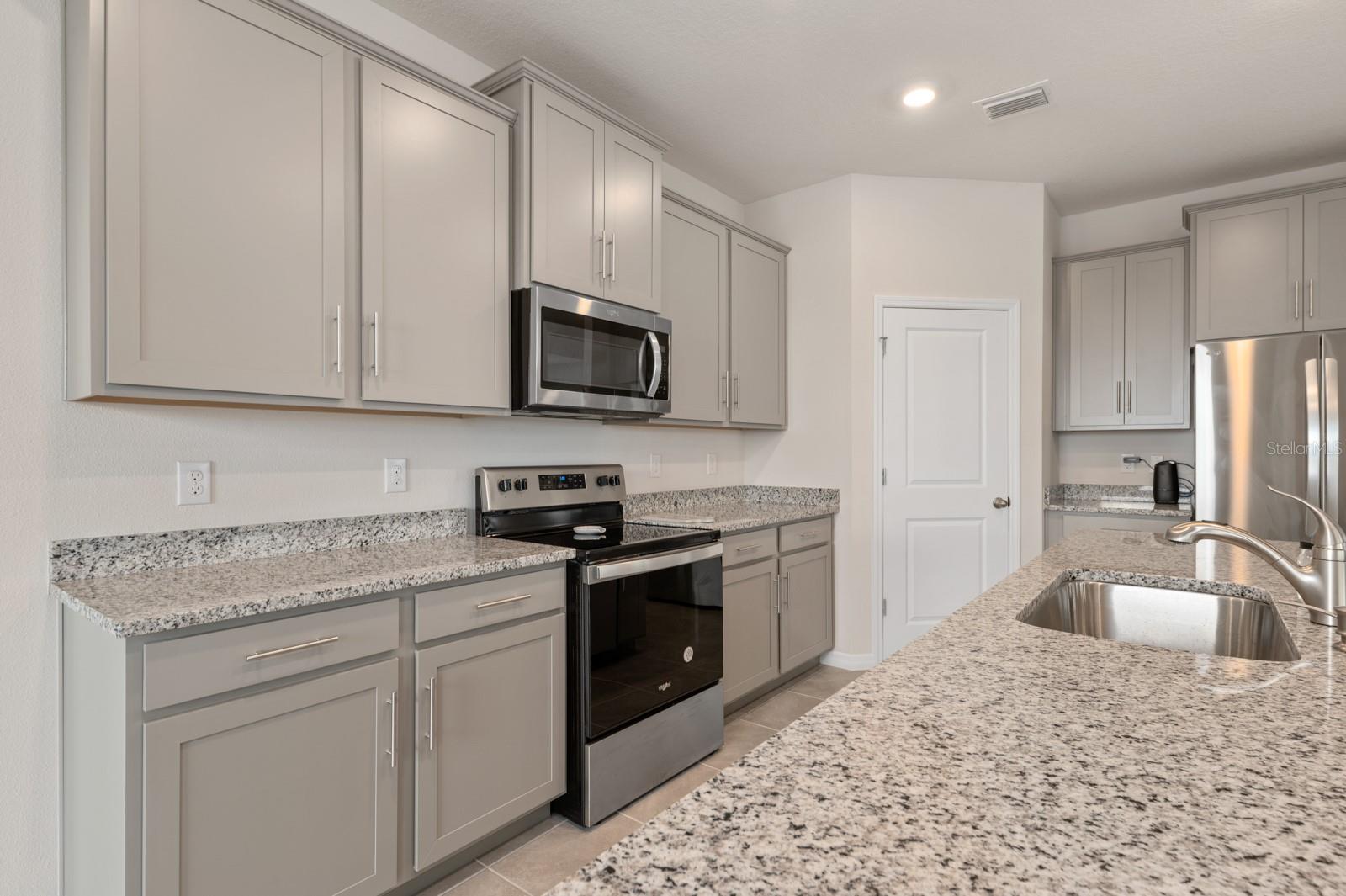Image 11 of 29 For 520 158th Street E
