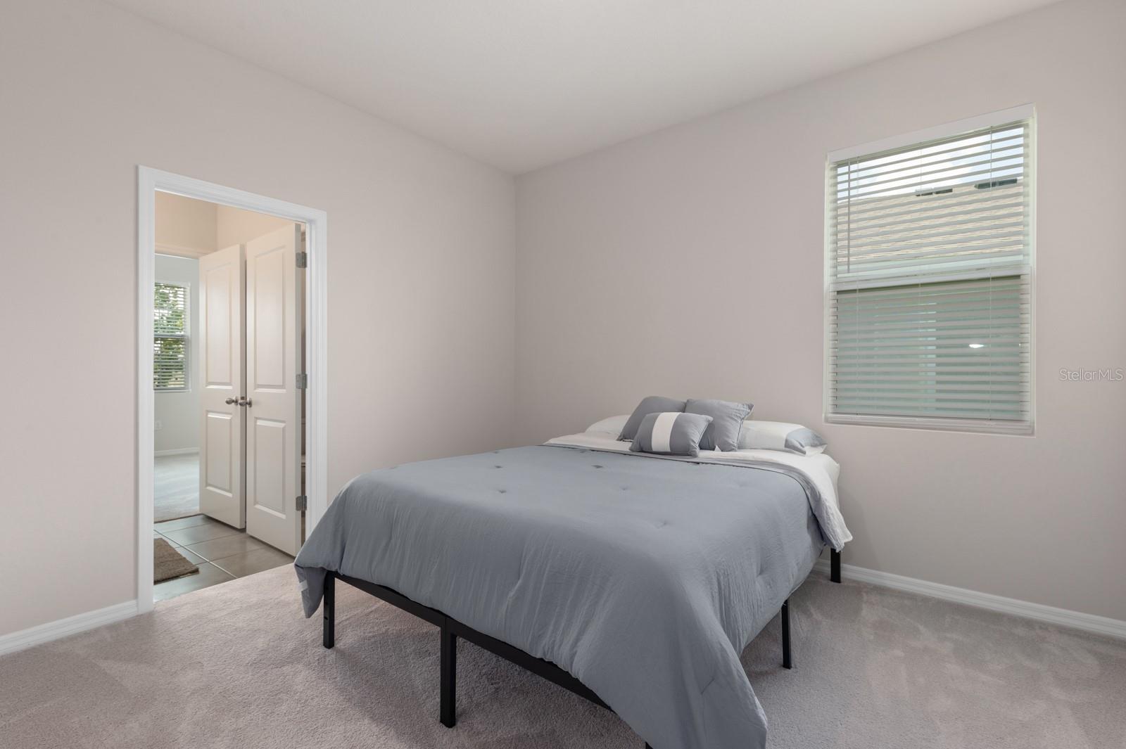 Image 18 of 29 For 520 158th Street E