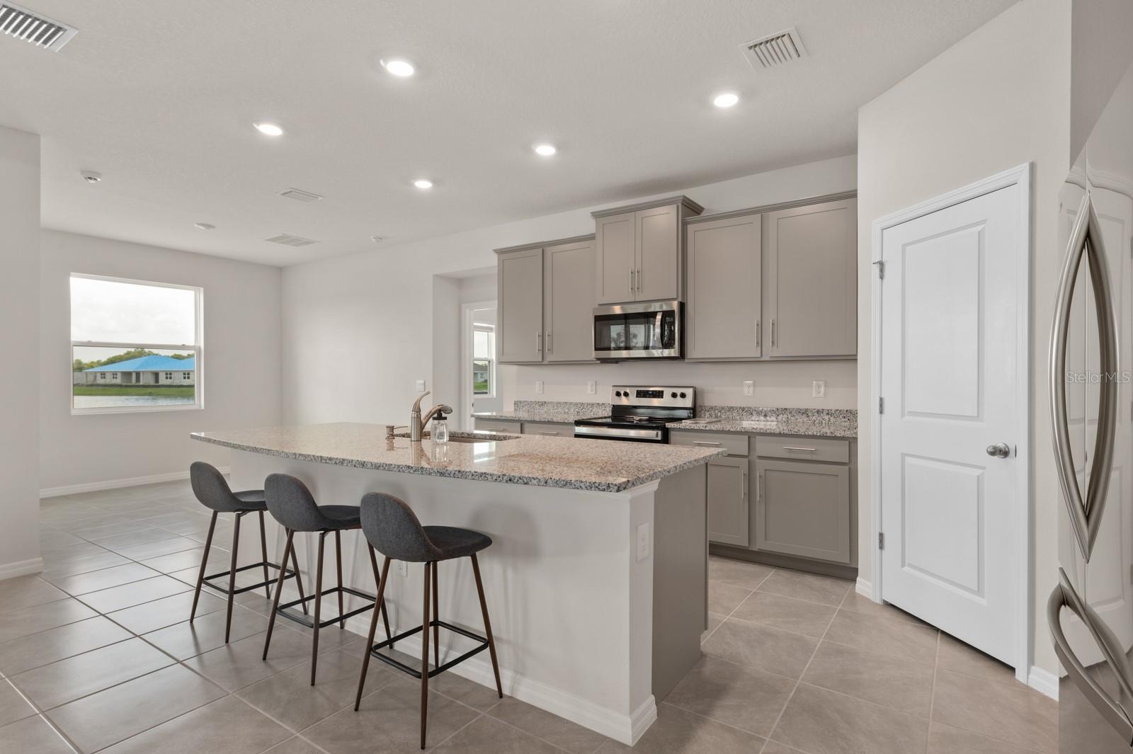 Image 9 of 29 For 520 158th Street E