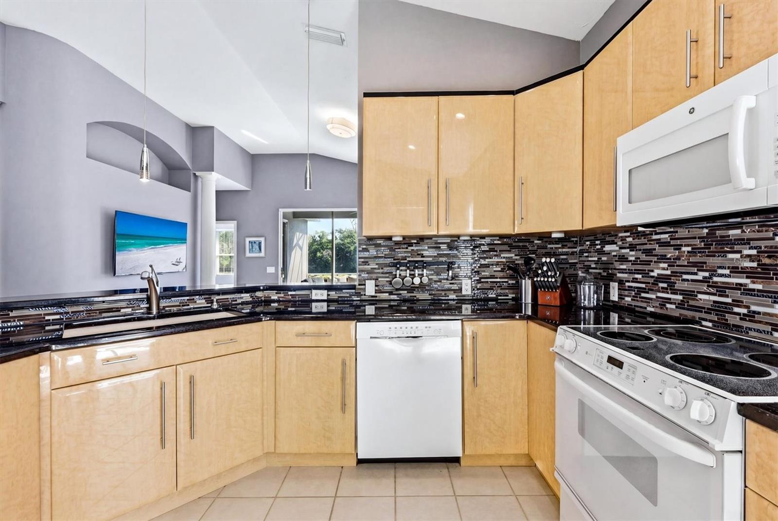 Image 14 of 57 For 7131 Kensington Court