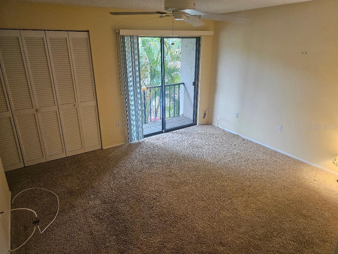 Image 11 of 19 For 956 Sunridge Drive H2
