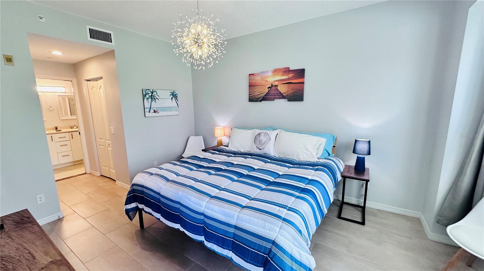 Image 6 of 23 For 4640 Tower Hill Lane 2315