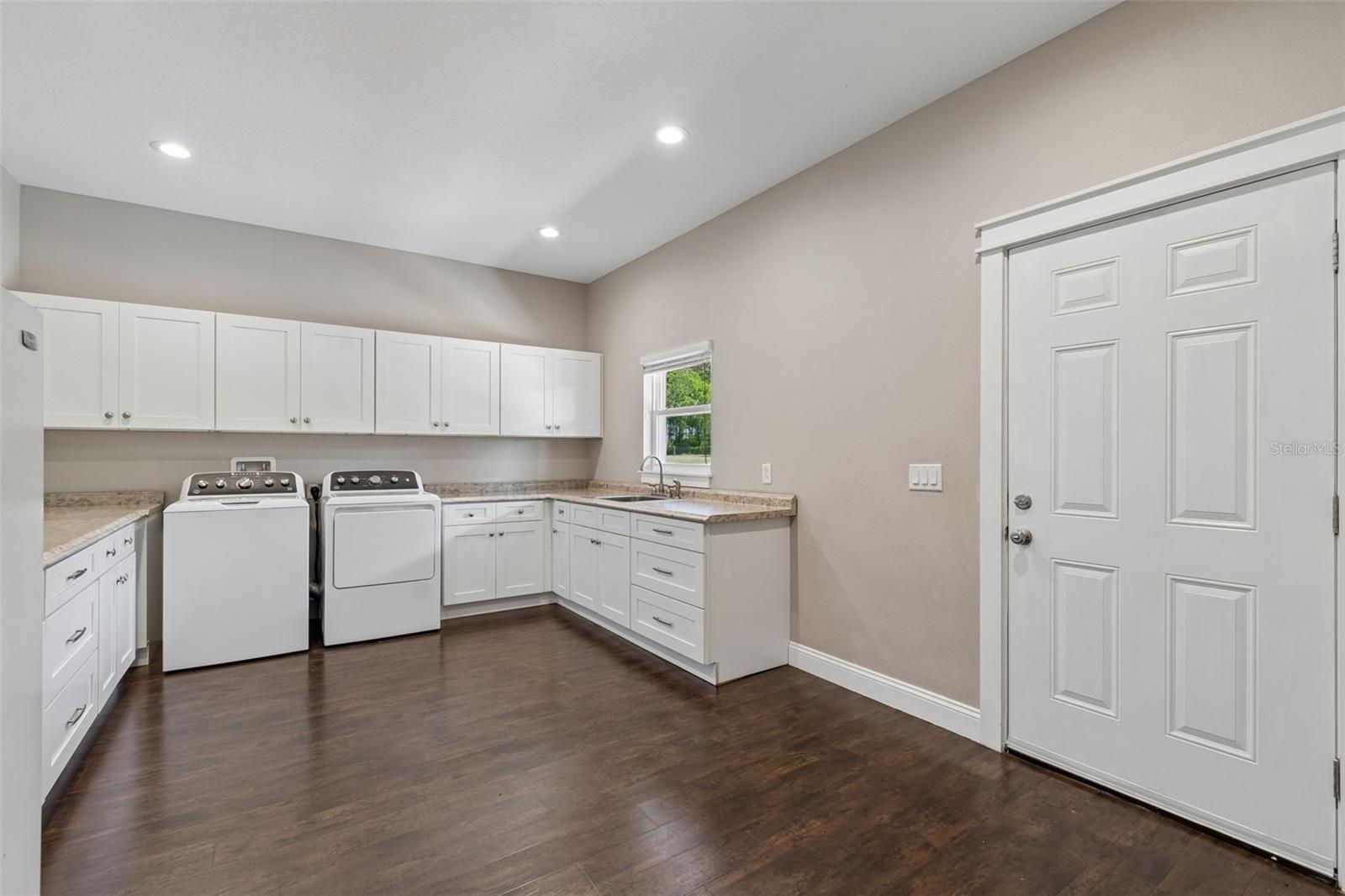 Image 31 of 100 For 29913 Darby Road
