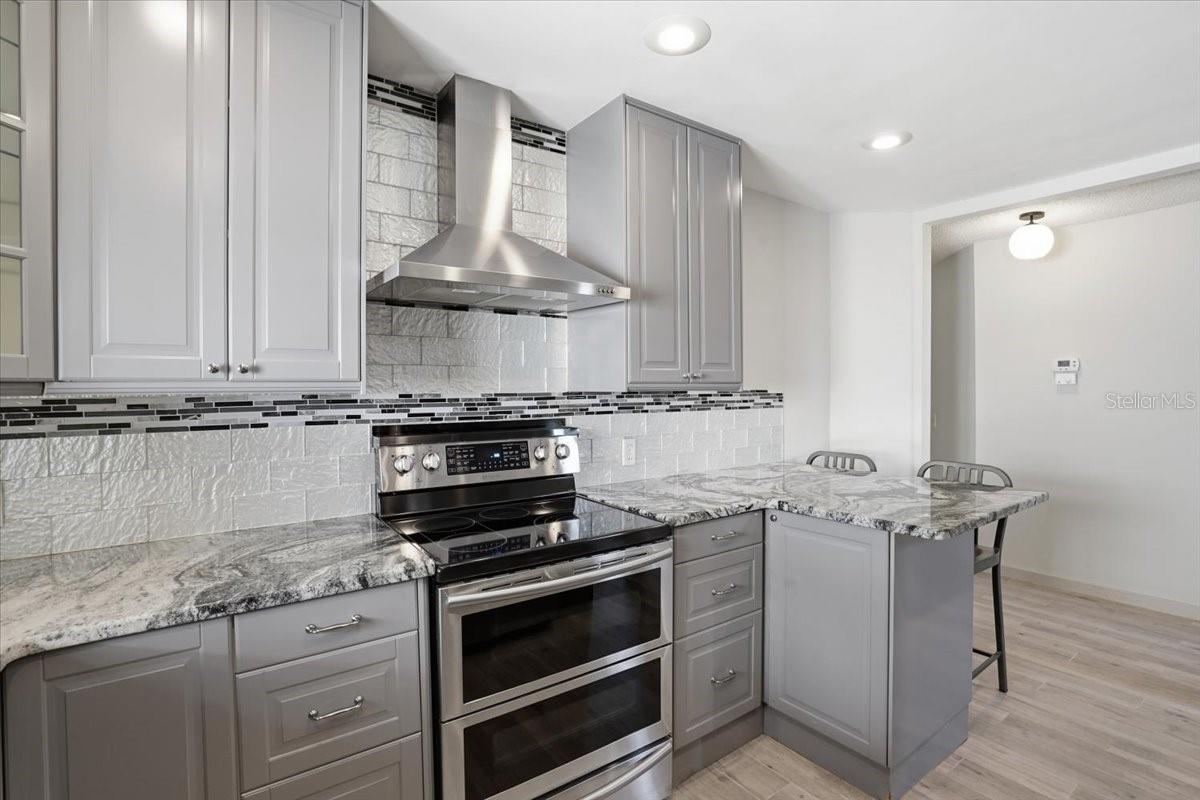Image 15 of 65 For 7522 4th Avenue W